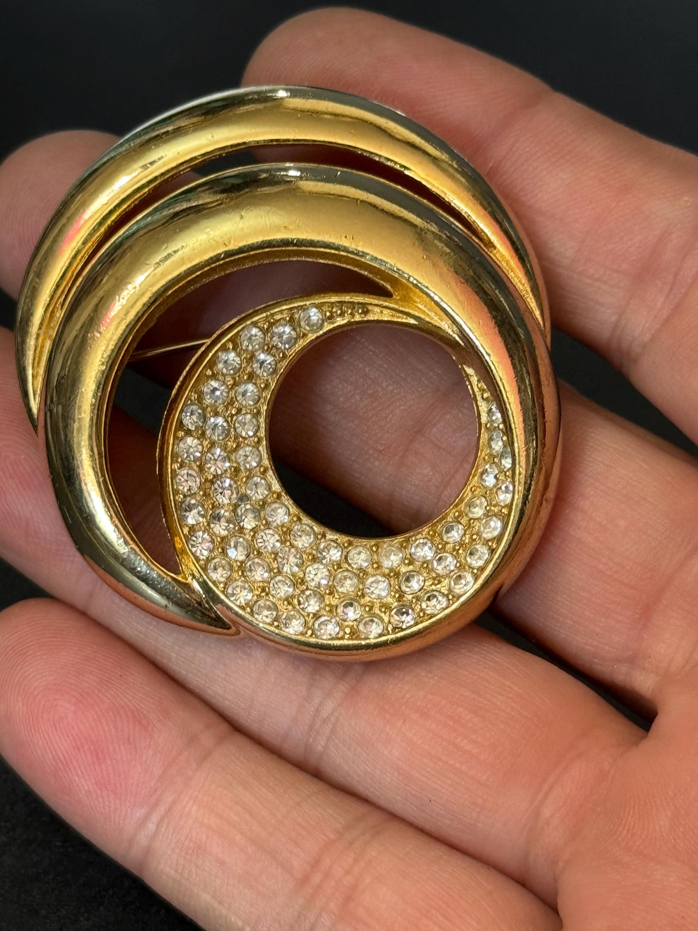 Signed GROSSE German Gold Tone Rhinestone Brooch