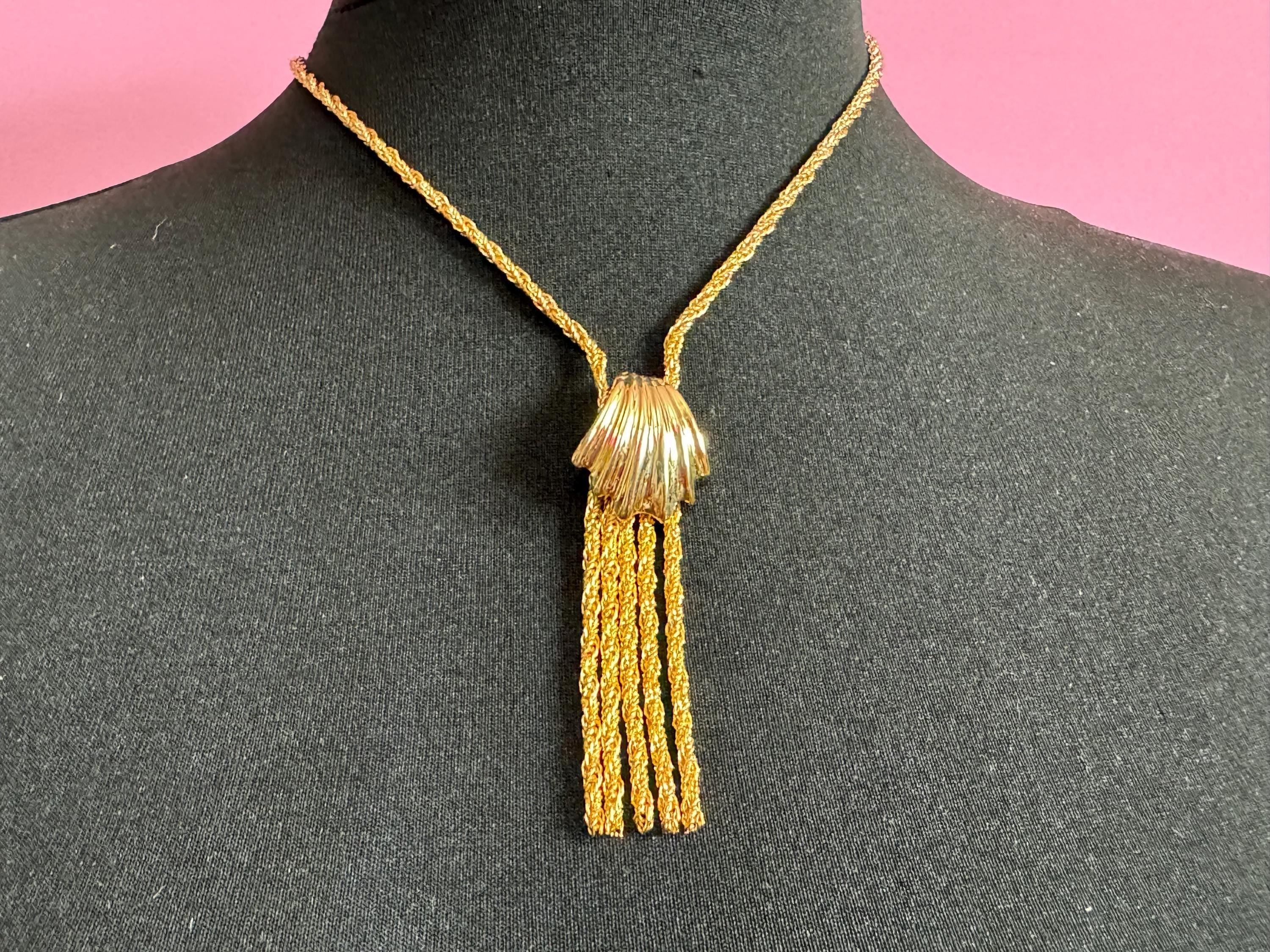 true Vintage gold plated rope chain lariat negligee long drop tassel necklace old shop stock