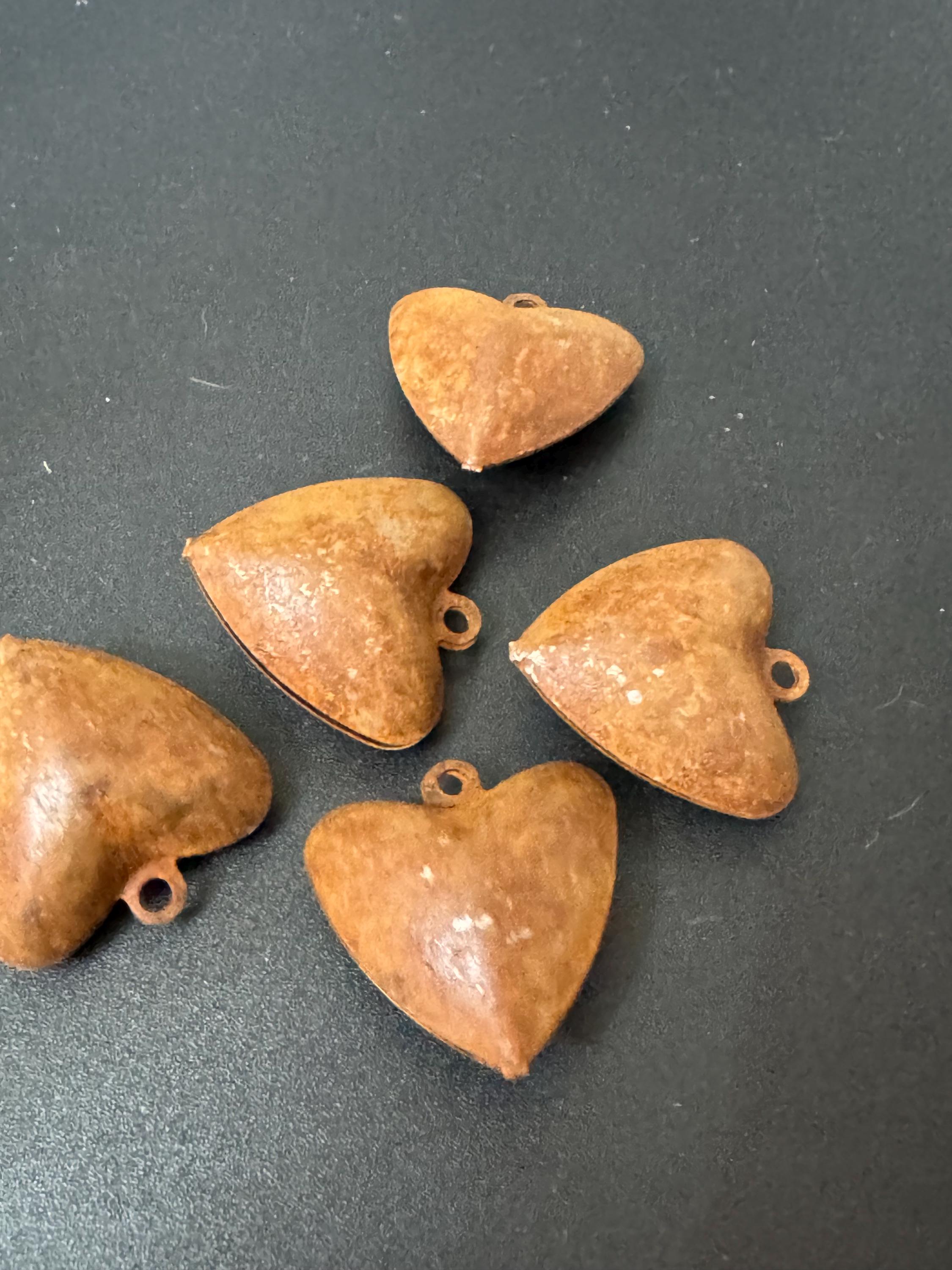 5 x Rusty puffy metal love heart rusted bells craft jingle bells for Christmas rustic craft