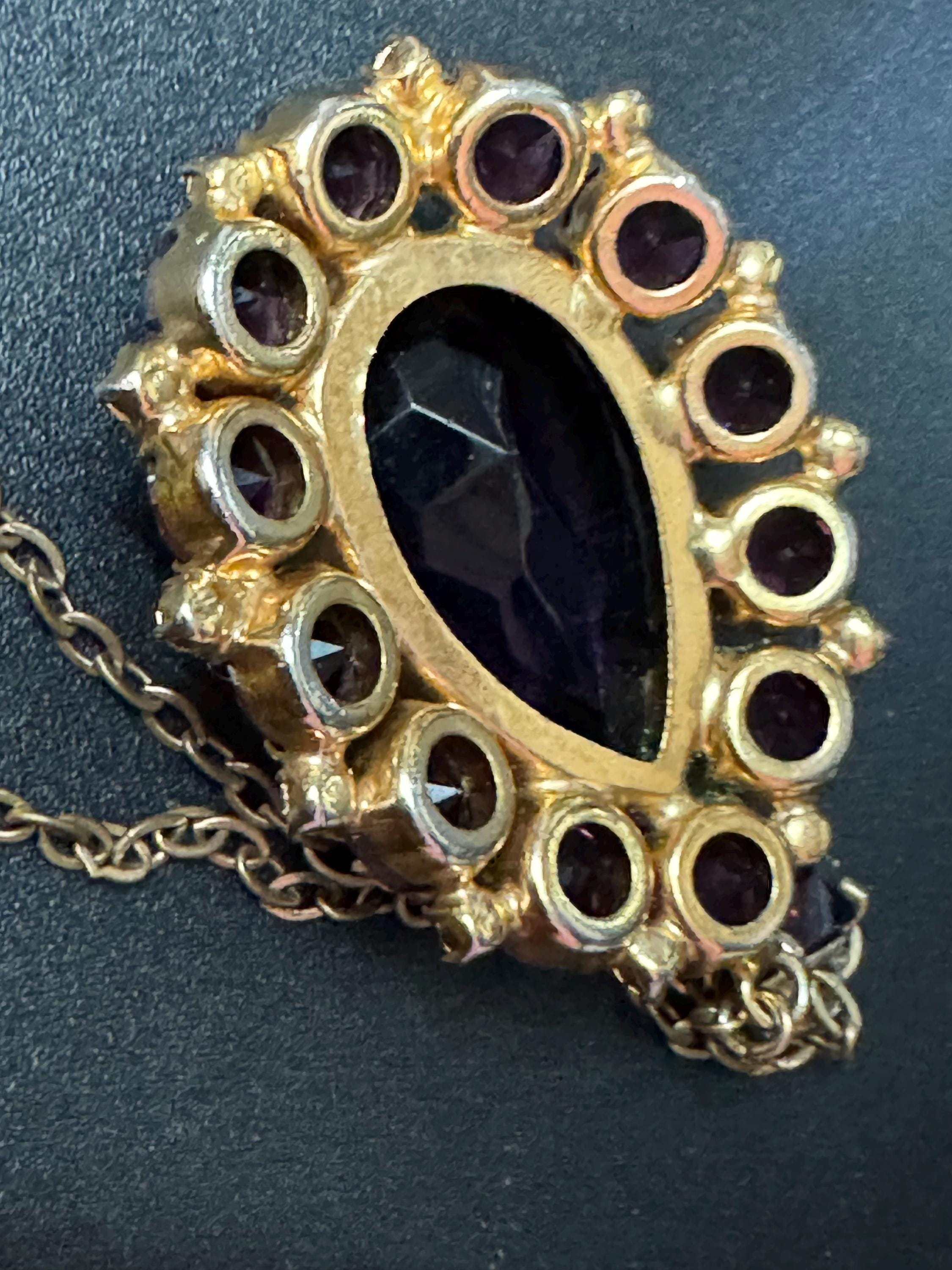 Vintage purple amethyst Glass gold tone metal rhinestone teardrop pendant on 60cm chain Necklace 1960s 1970s modernist