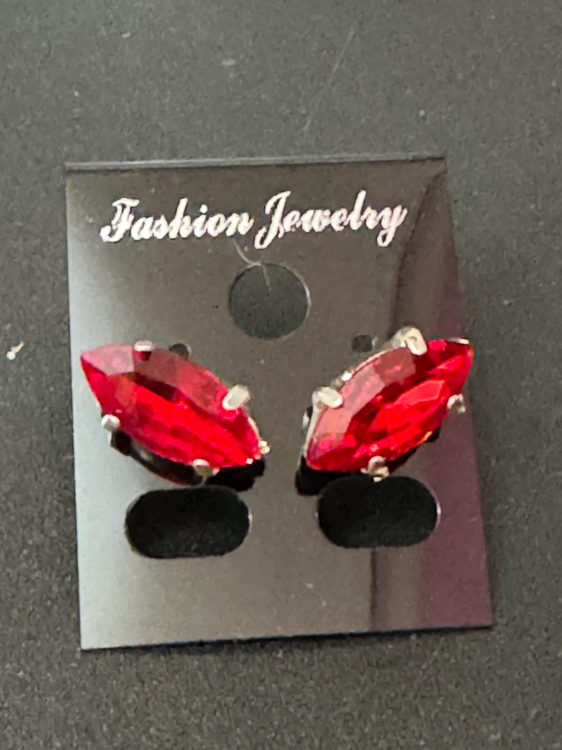 Ruby Red glass diamanté crystal earrings pierced 15mm
