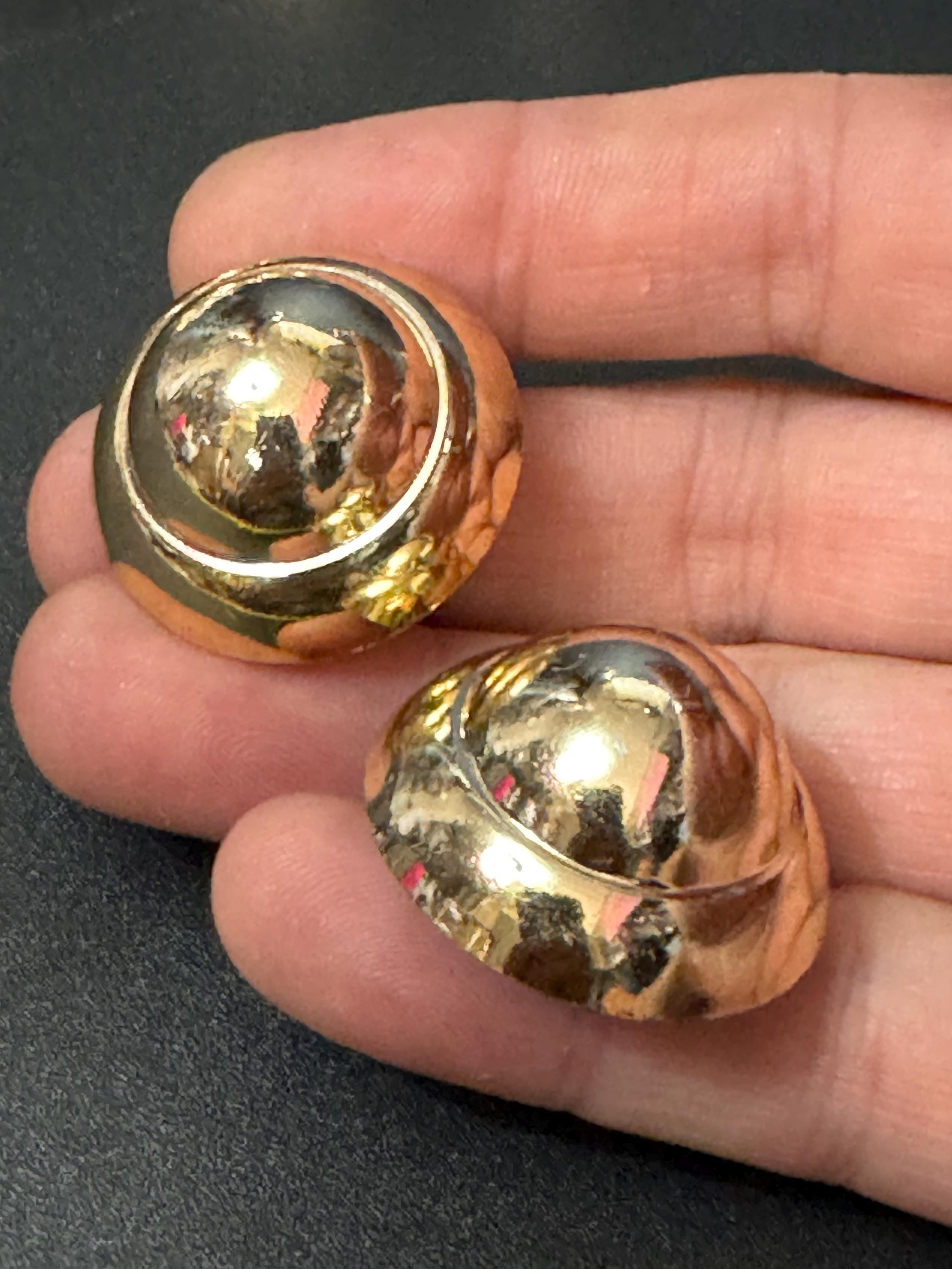 French champagne gold domed plastic clip on earrings 1950s 1960s old shop stock