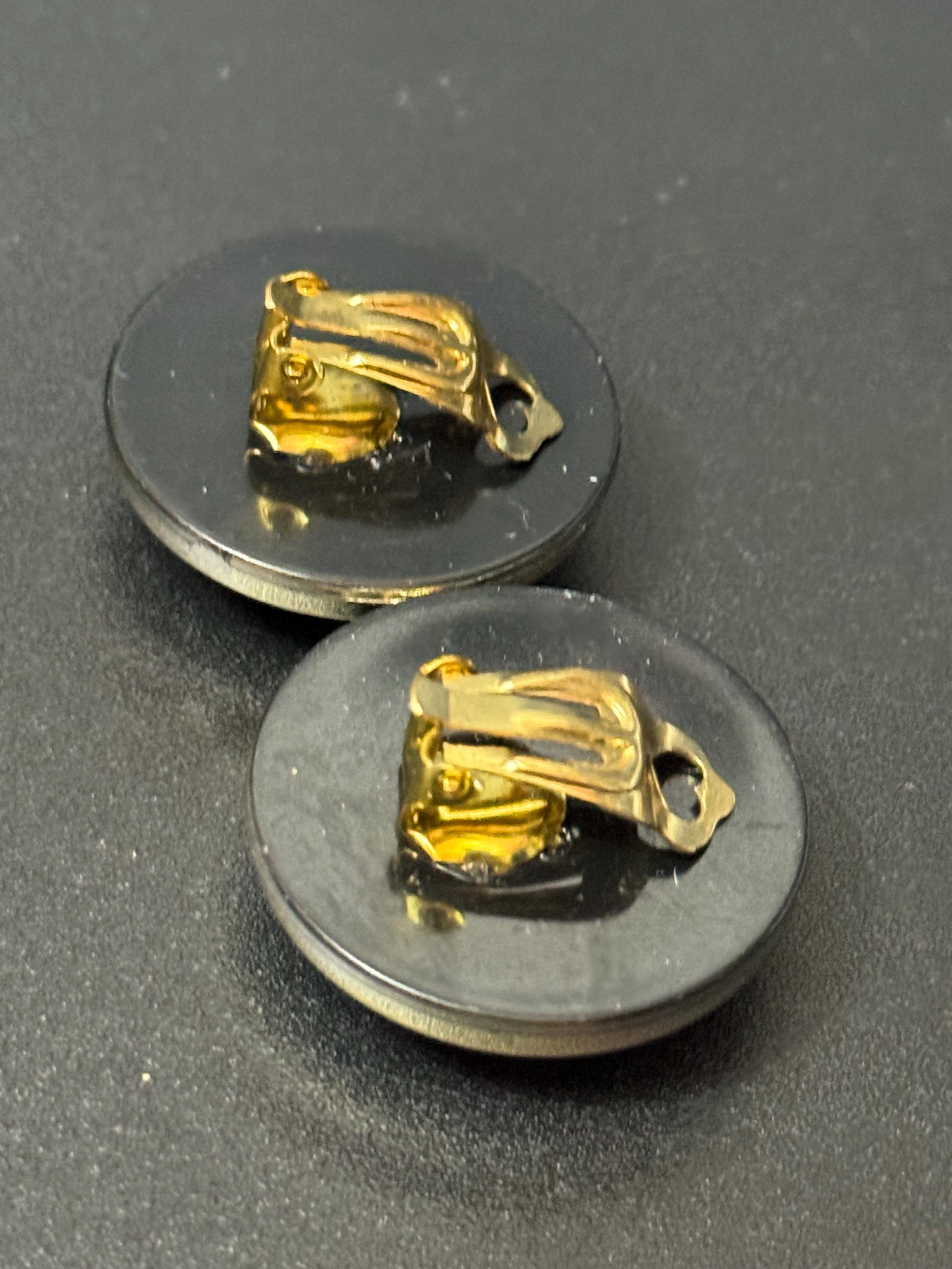 Vintage 1950s Green Faux Shagreen Clip On Earrings