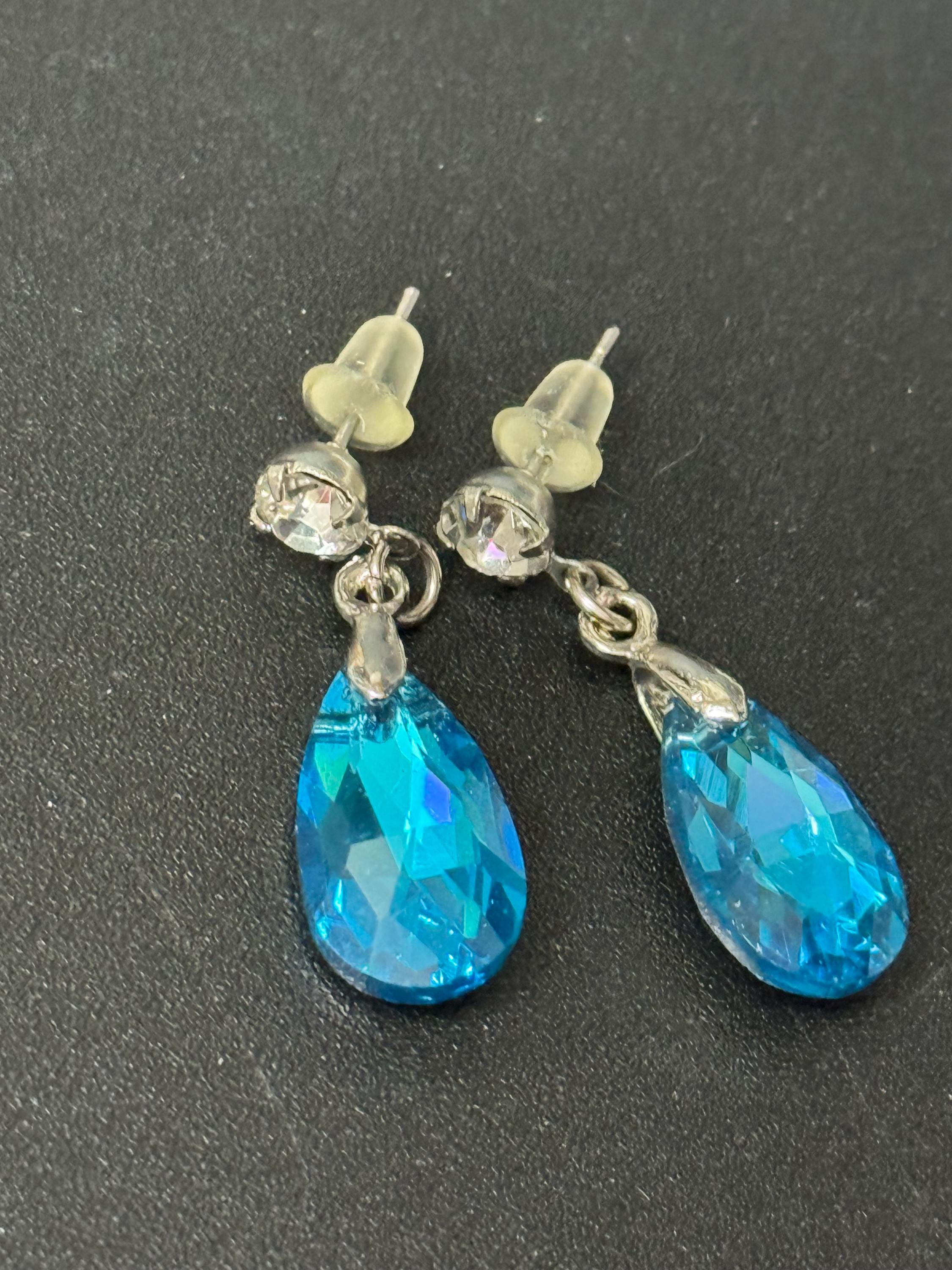 Teal Crystal Teardrop Earrings: Retro Diamanté Stainless Steel