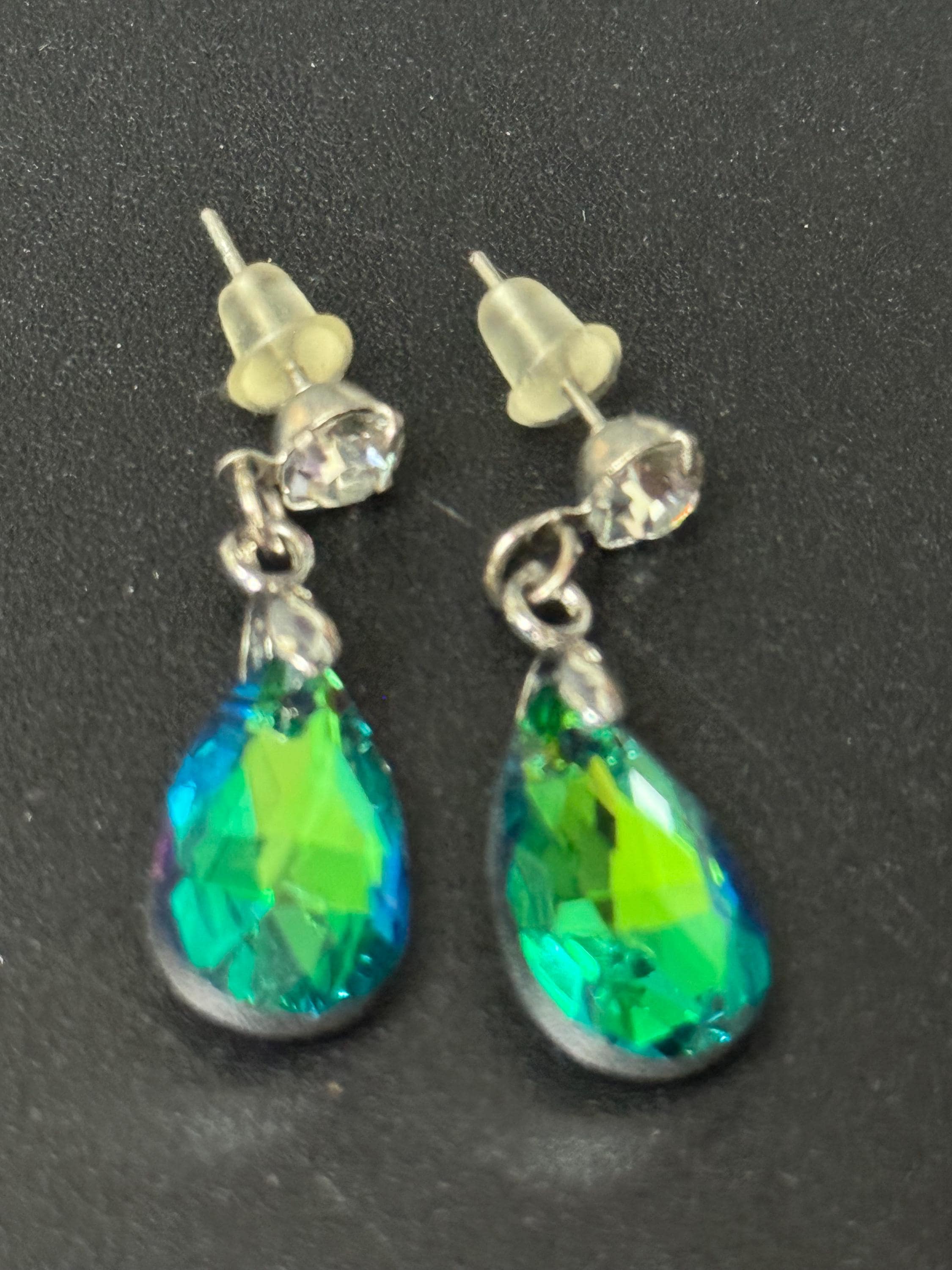 Emerald green glass Coloured Crystal diamanté teardrop dangly earrings retro unused shop stock pierced stainless steel