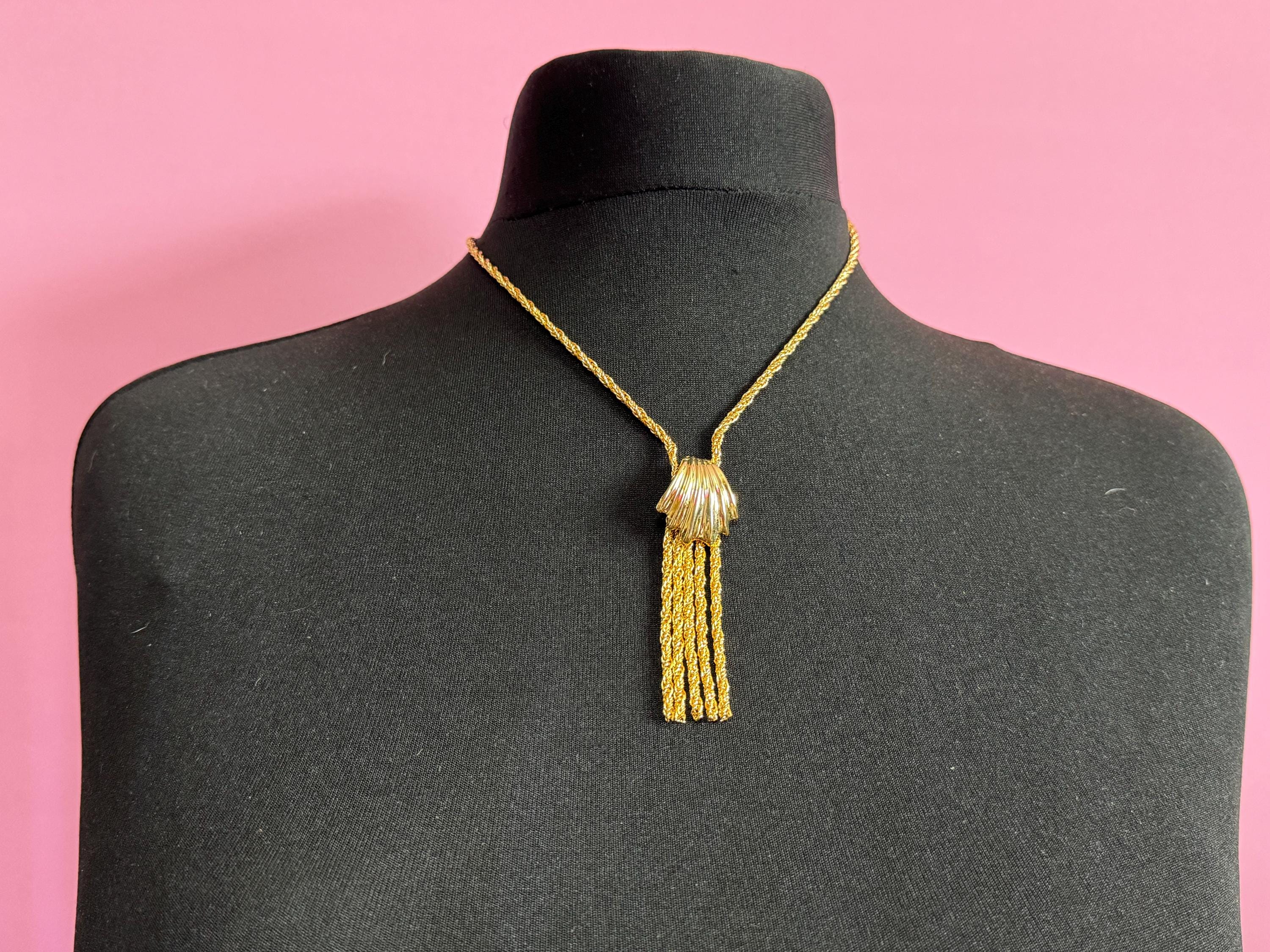 true Vintage gold plated rope chain lariat negligee long drop tassel necklace old shop stock