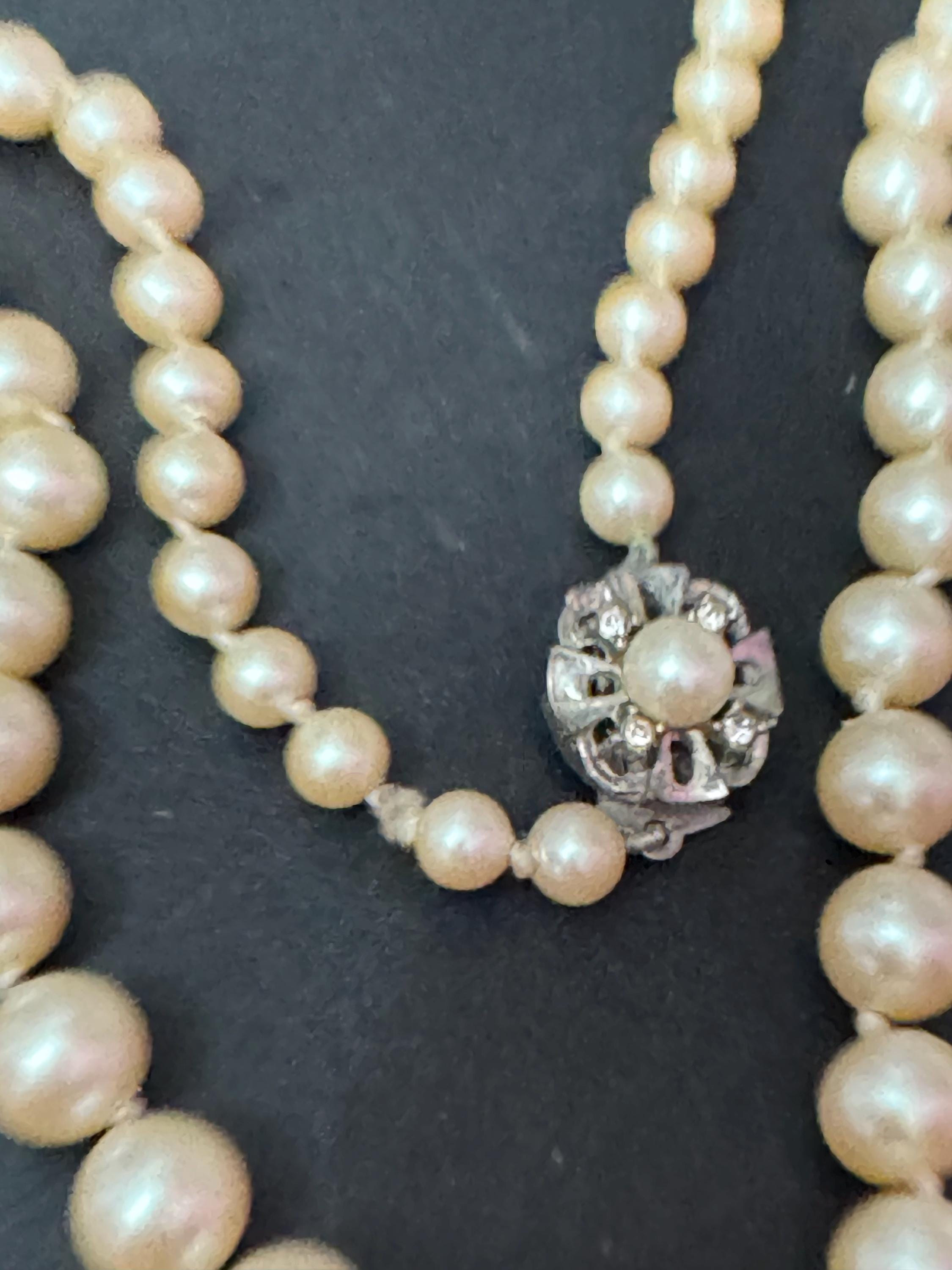 Vintage cream glass graduated pearl necklace silver tone floral clasp 40cm