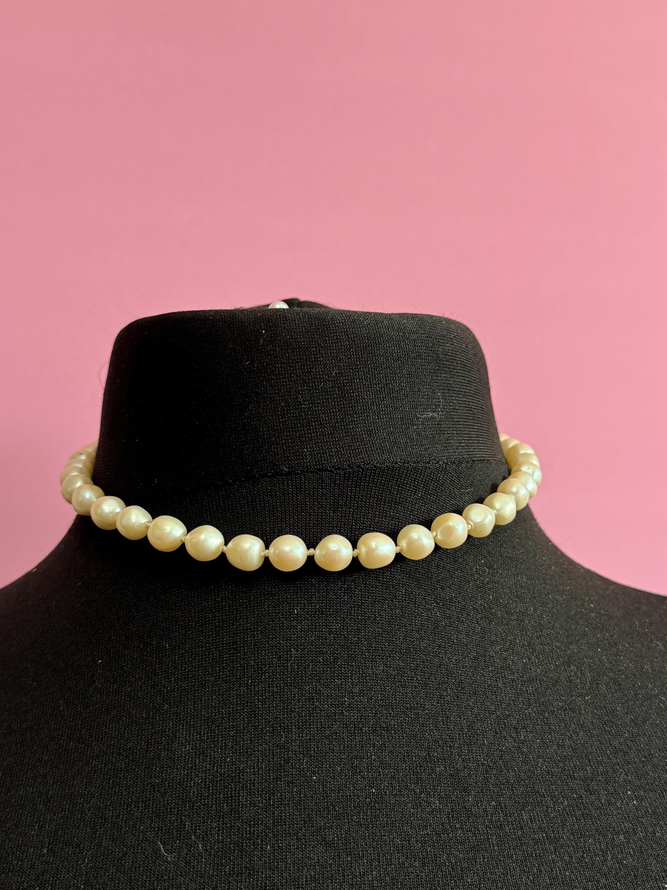 Signed Trifari Vintage cream glass pearl necklace gold tone concealed pin clasp 40cm