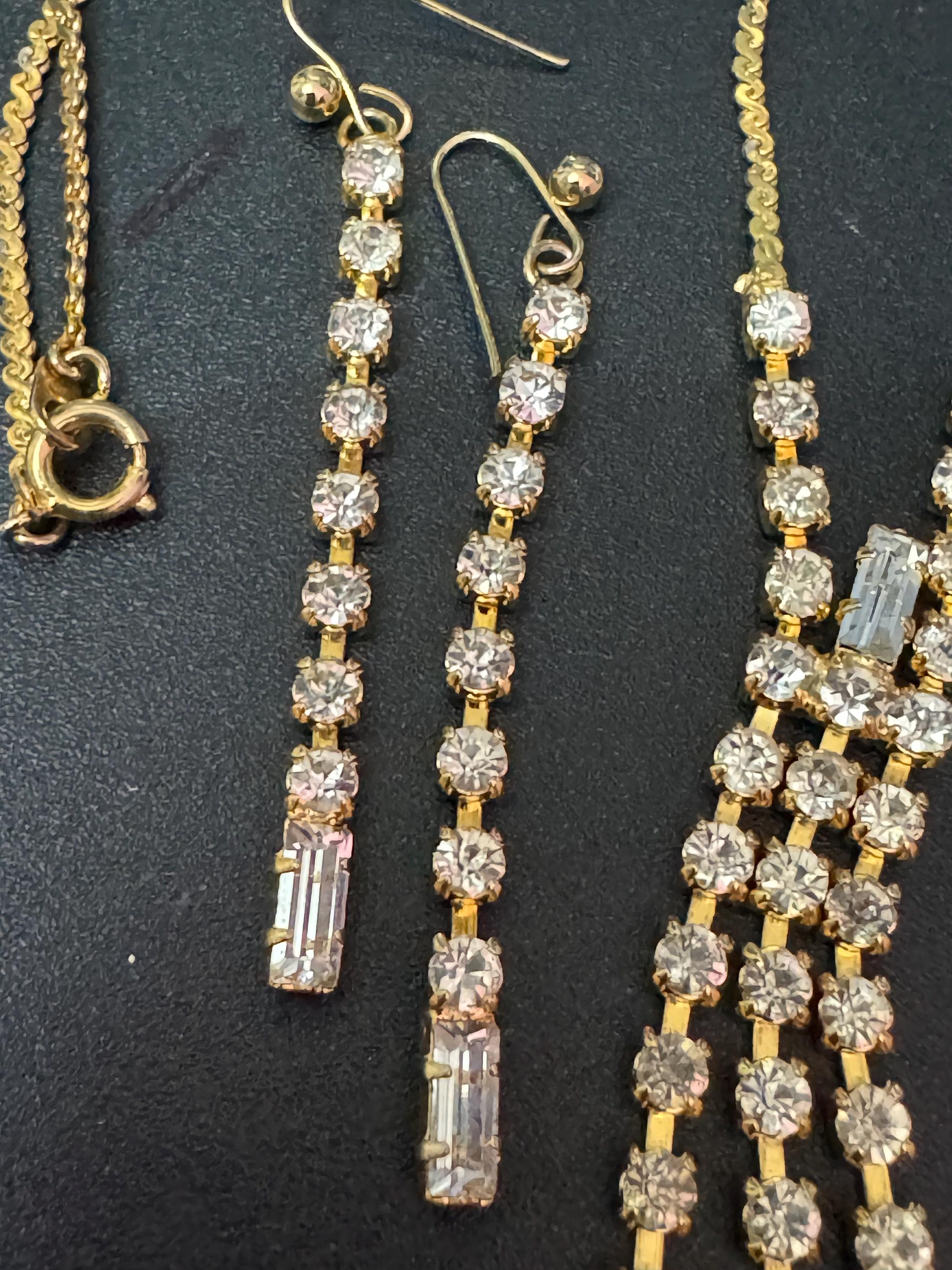 Retro gold tone jewellery set. Necklace long drop pierced dangly earrings clear glass diamanté gold tone metal Demi parure