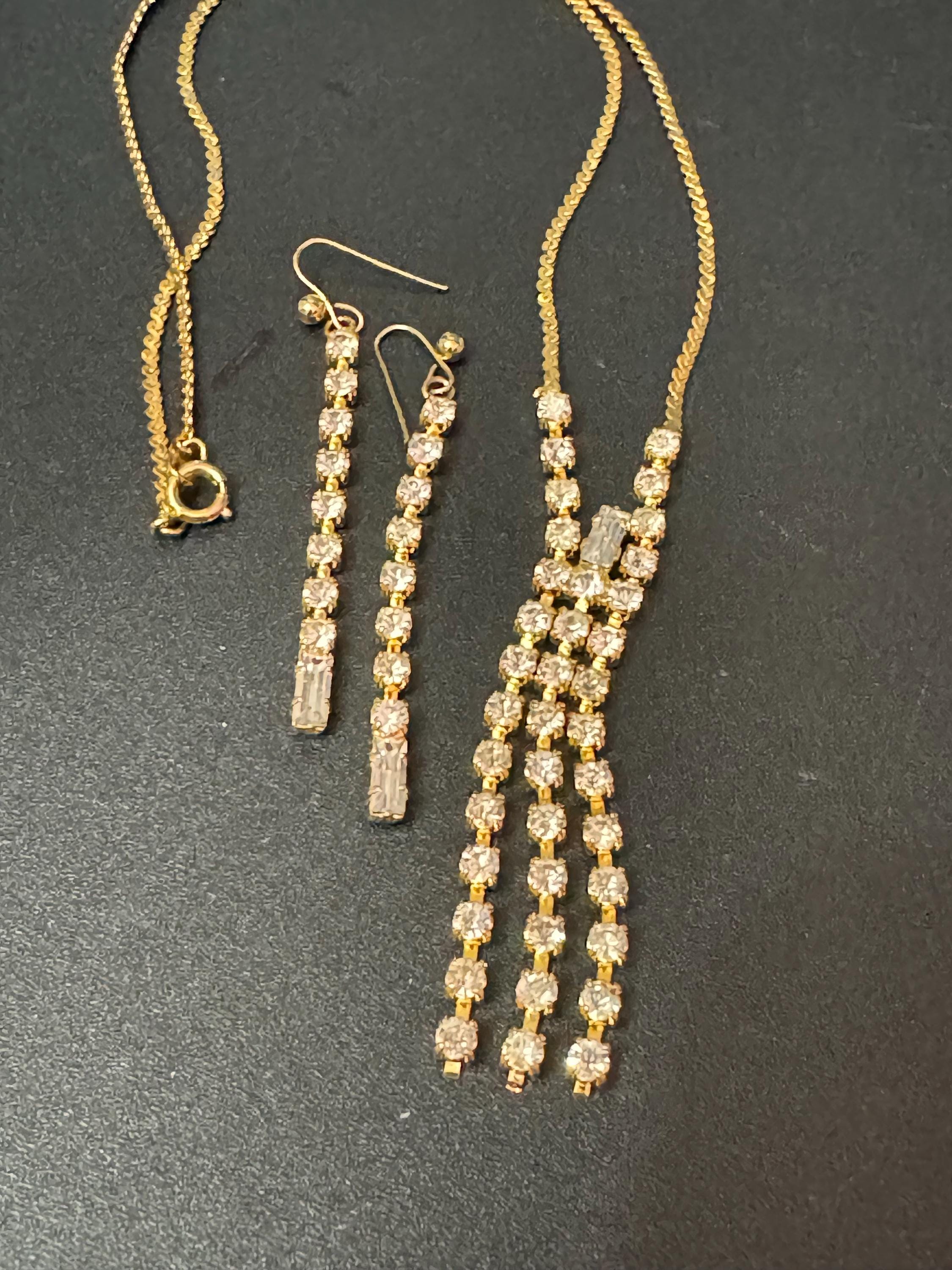 Retro gold tone jewellery set. Necklace long drop pierced dangly earrings clear glass diamanté gold tone metal Demi parure