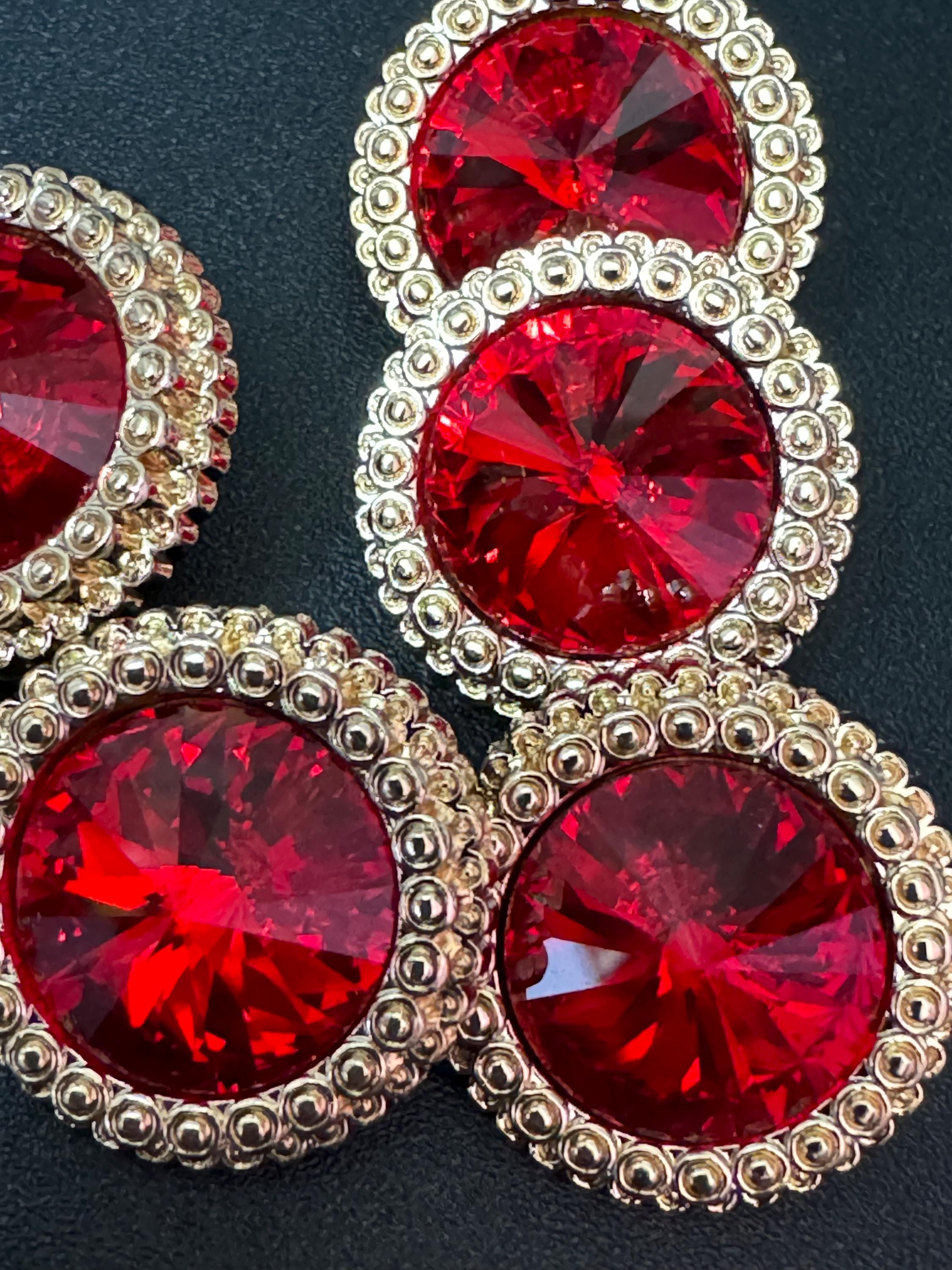 Ruby Red Rivoli Crystal Buttons: Gold Tone Shank, 21mm, Pack of 5