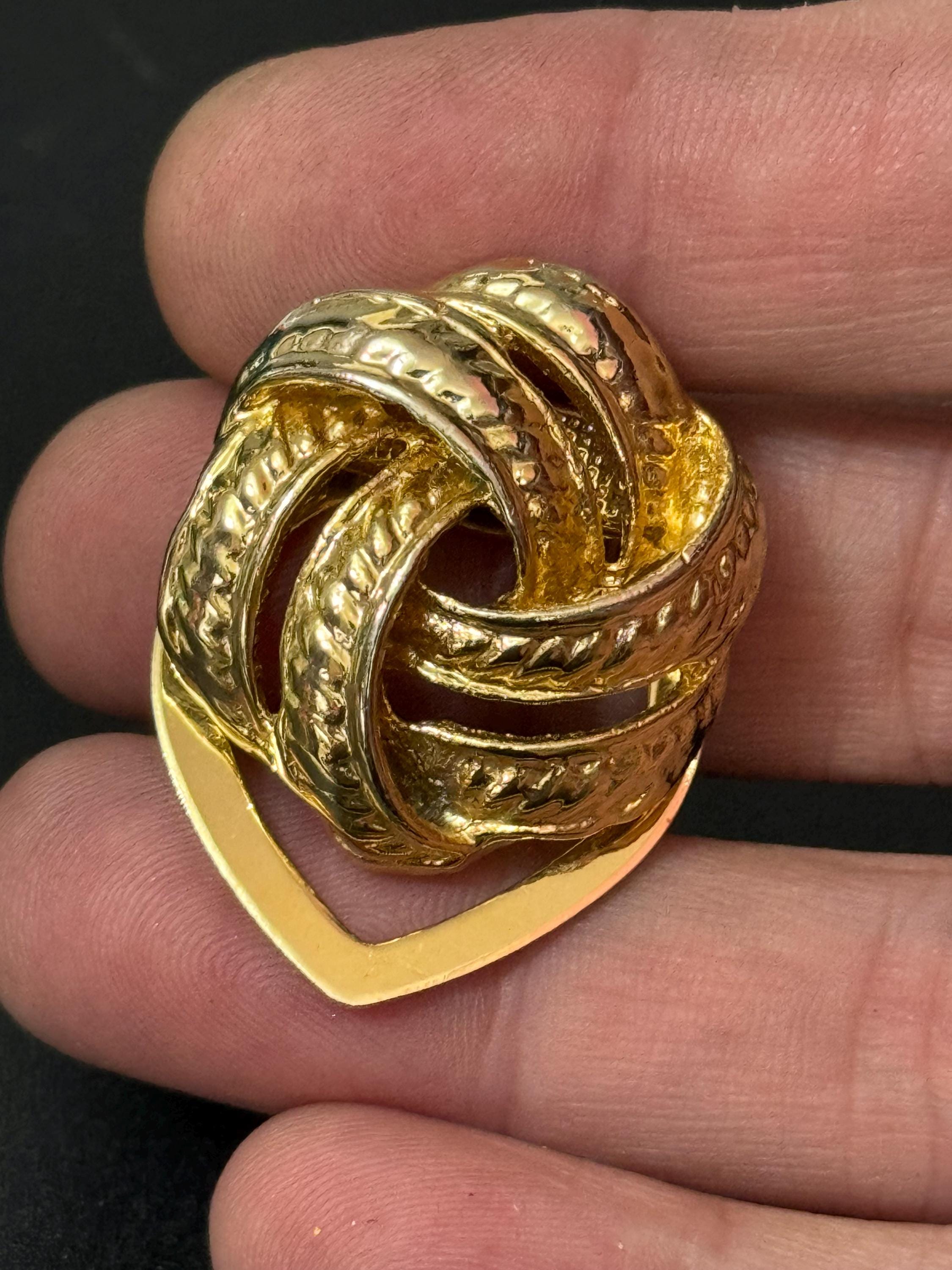 Gold Tone rope knot cut out work Scarf Clip