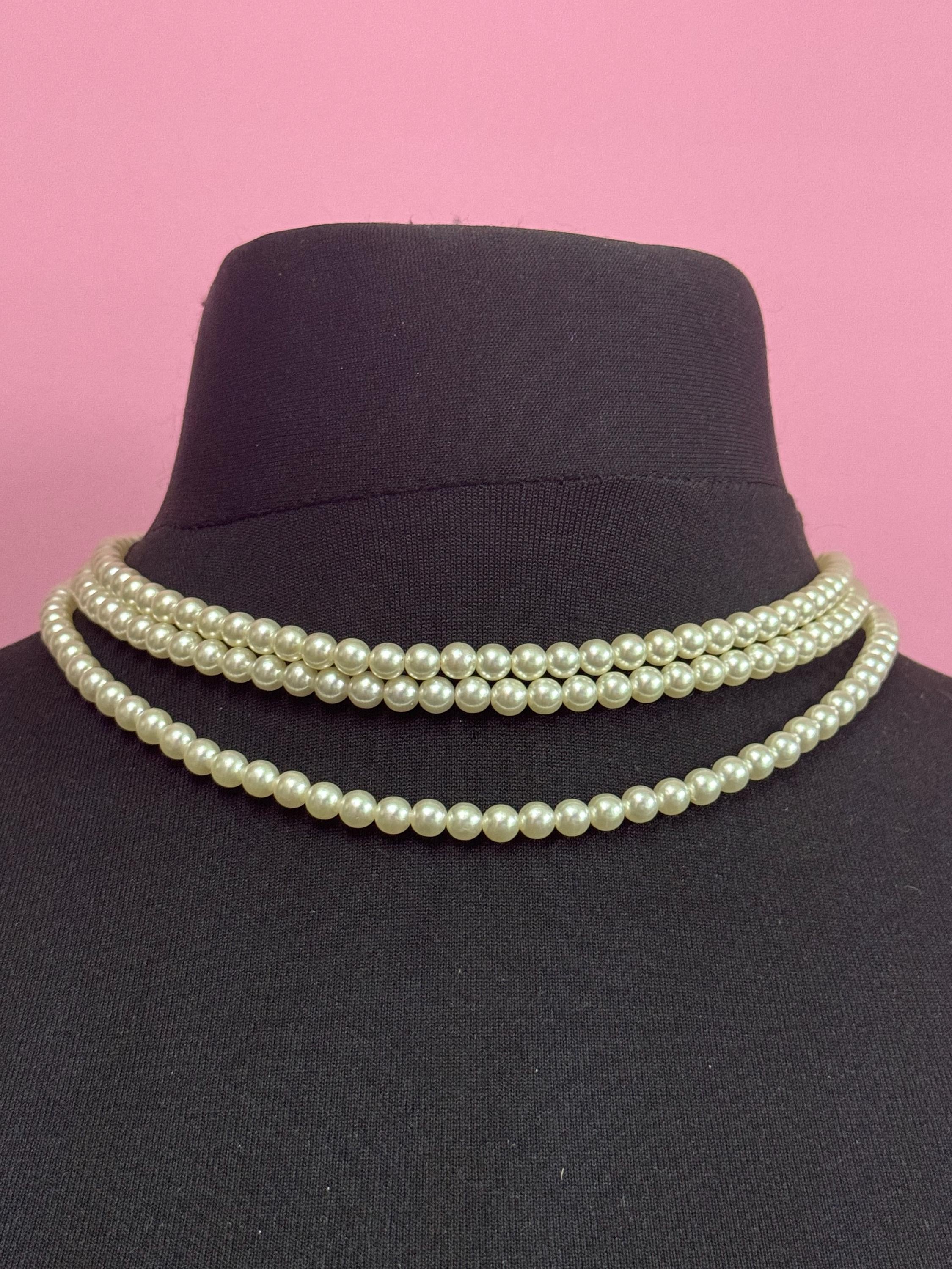 Vintage sarah Coventry faux pearl multi strand 3 row collar necklace reversable clasp green