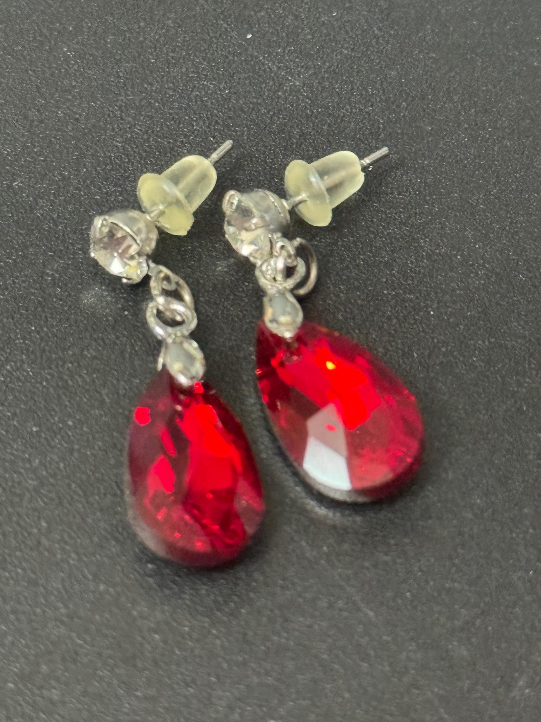 Red ruby glass Coloured Crystal diamanté teardrop dangly earrings retro unused shop stock pierced stainless steel