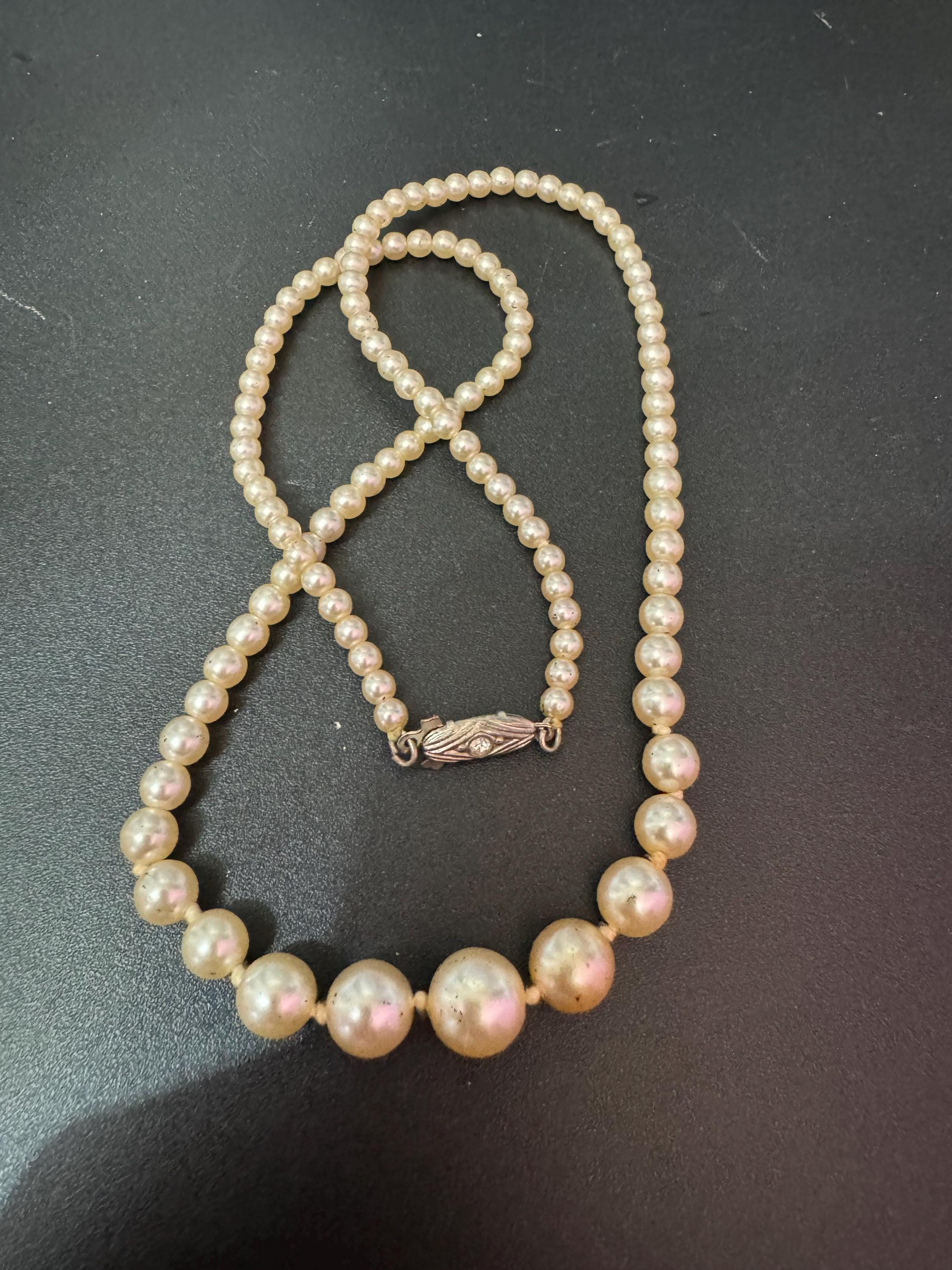 Signed Damart Vintage cream glass graduated pearl necklace silver tone diamanté clasp 51cm