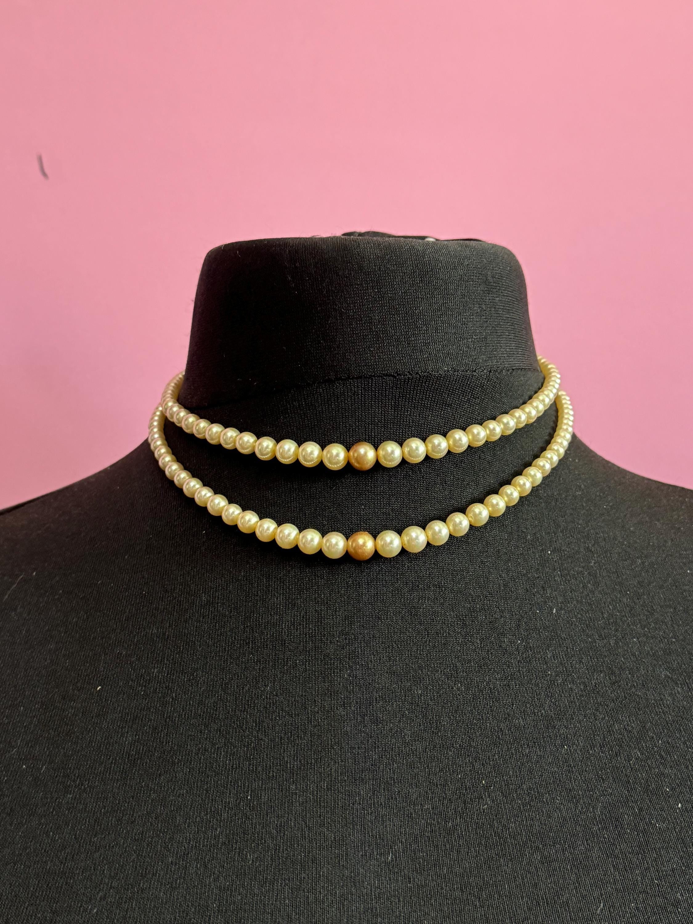 vintage 2 row double strand glass Pearl necklace light cream with central darker bead 40cm silver tone diamanté clasp