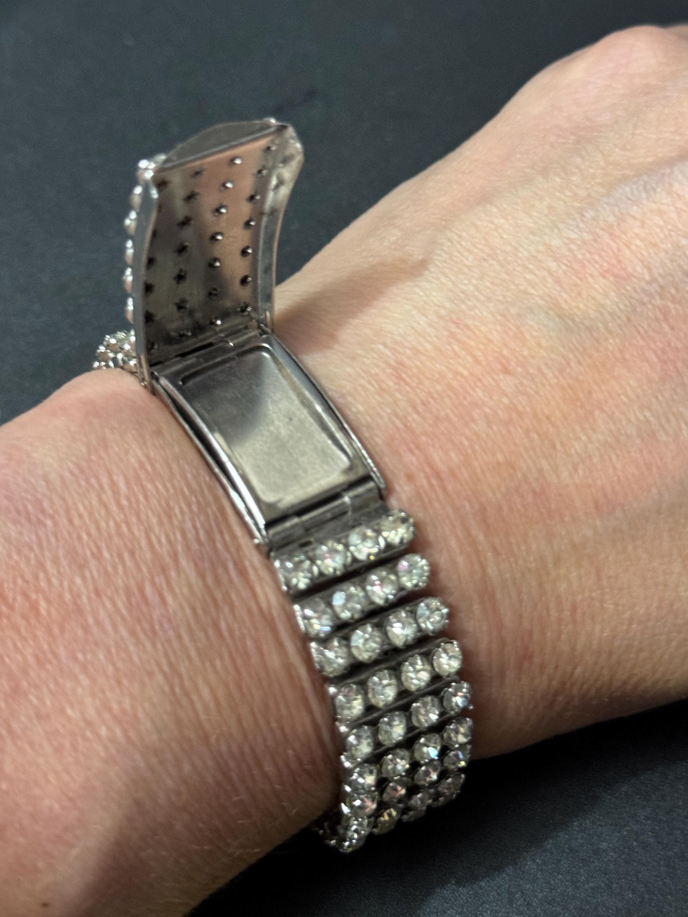 Secret photo locket 1950s Vintage chrome clear glass paste expandable bracelet