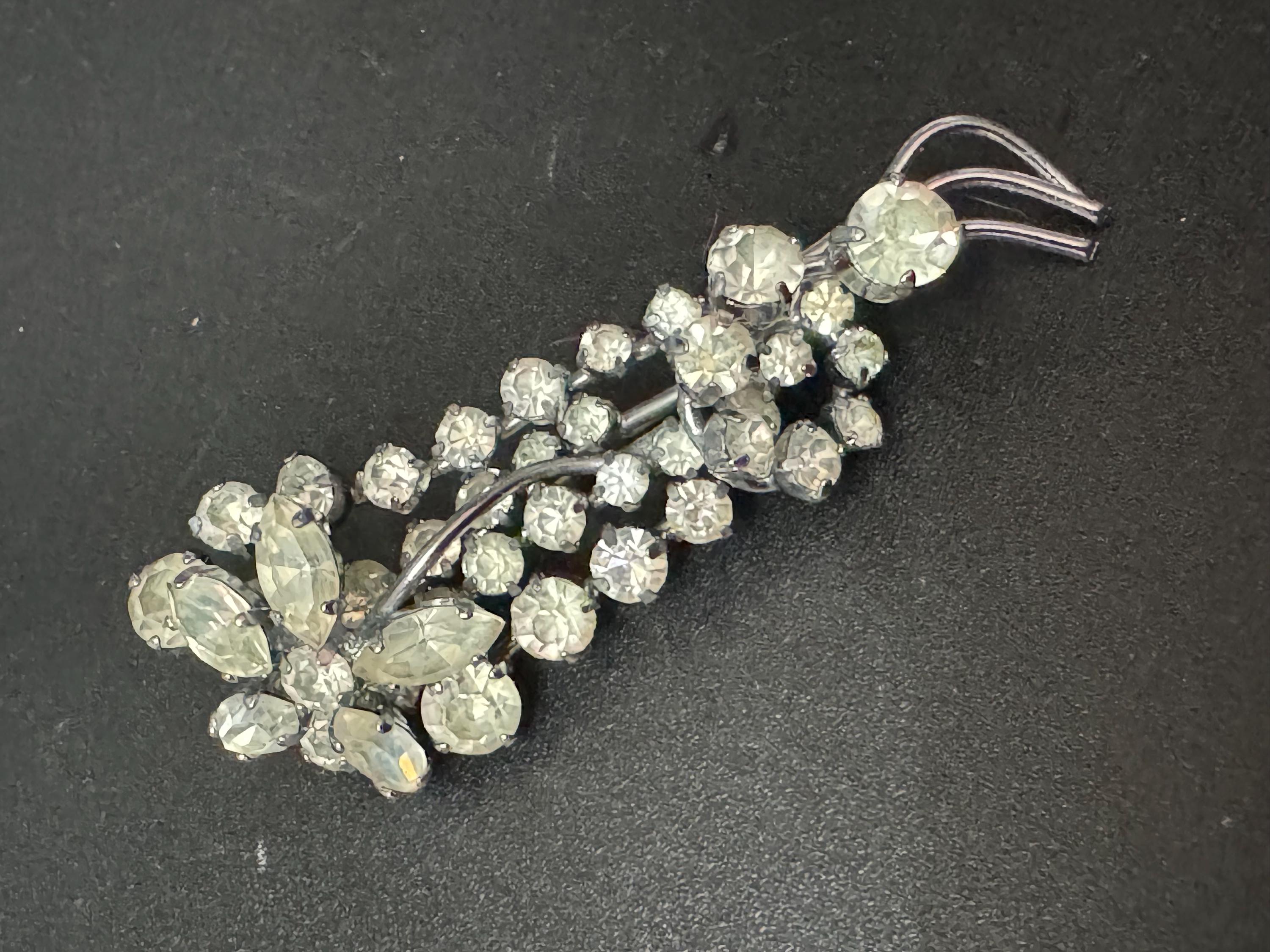 Vintage floral paste glass clear Diamanté silver tone Brooch
