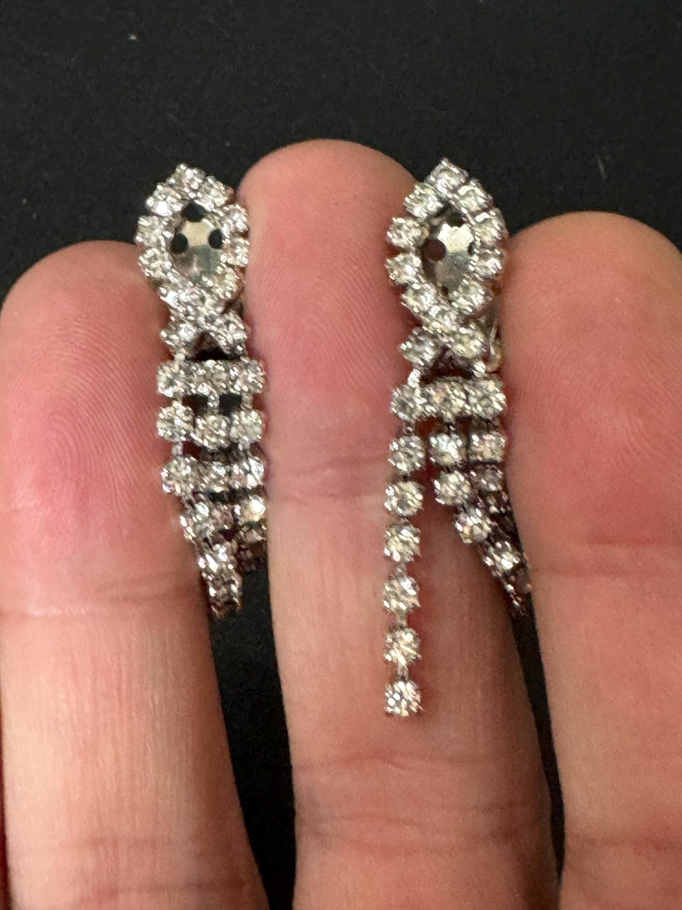 Vintage clear Diamanté Paste long Clip On Drop Earrings