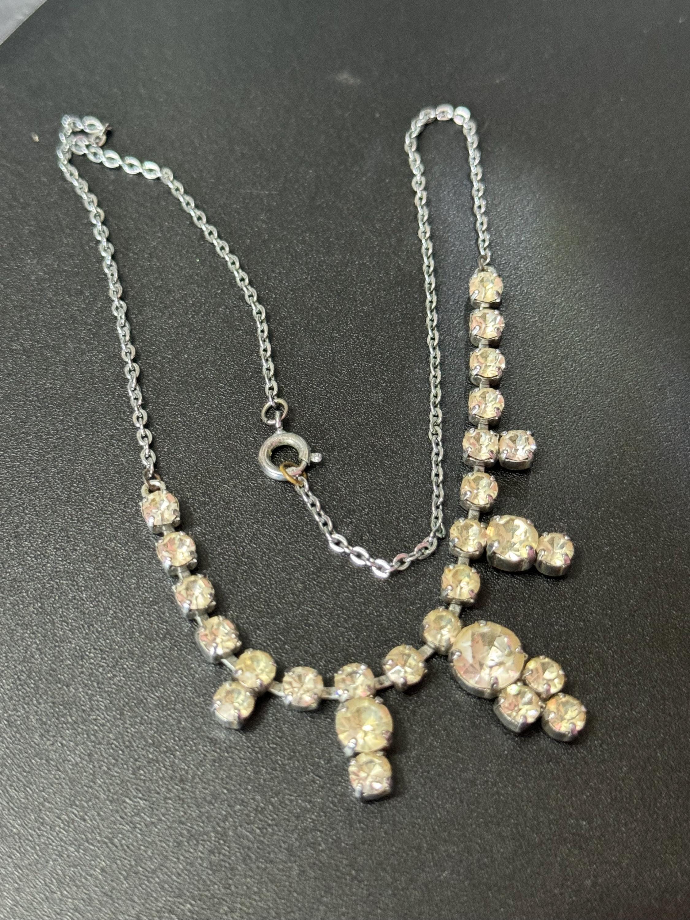 Vintage clear diamanté glass rhinestone crystal silver tone necklace 41cm