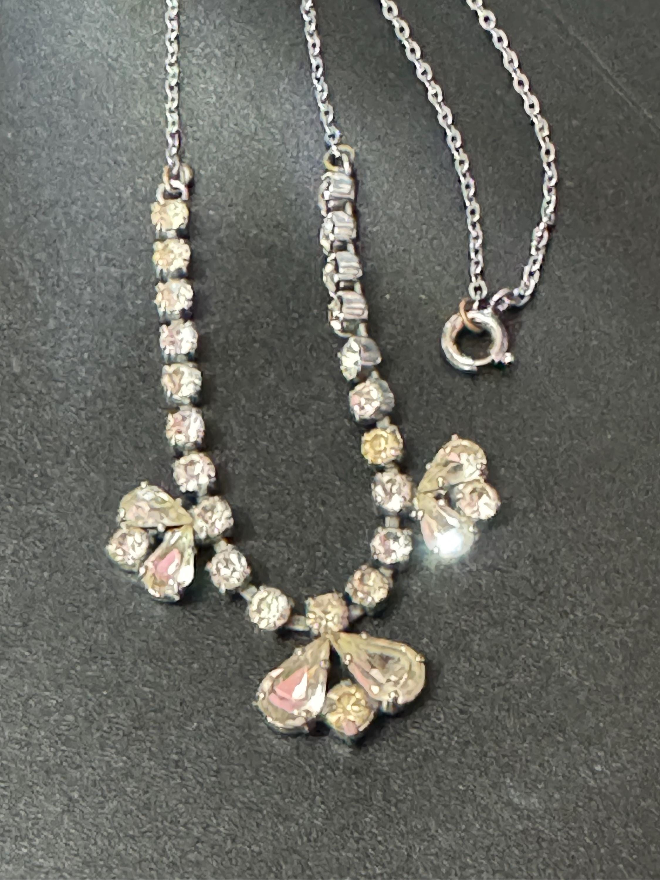 Vintage clear diamanté glass rhinestone crystal silver tone necklace 41cm