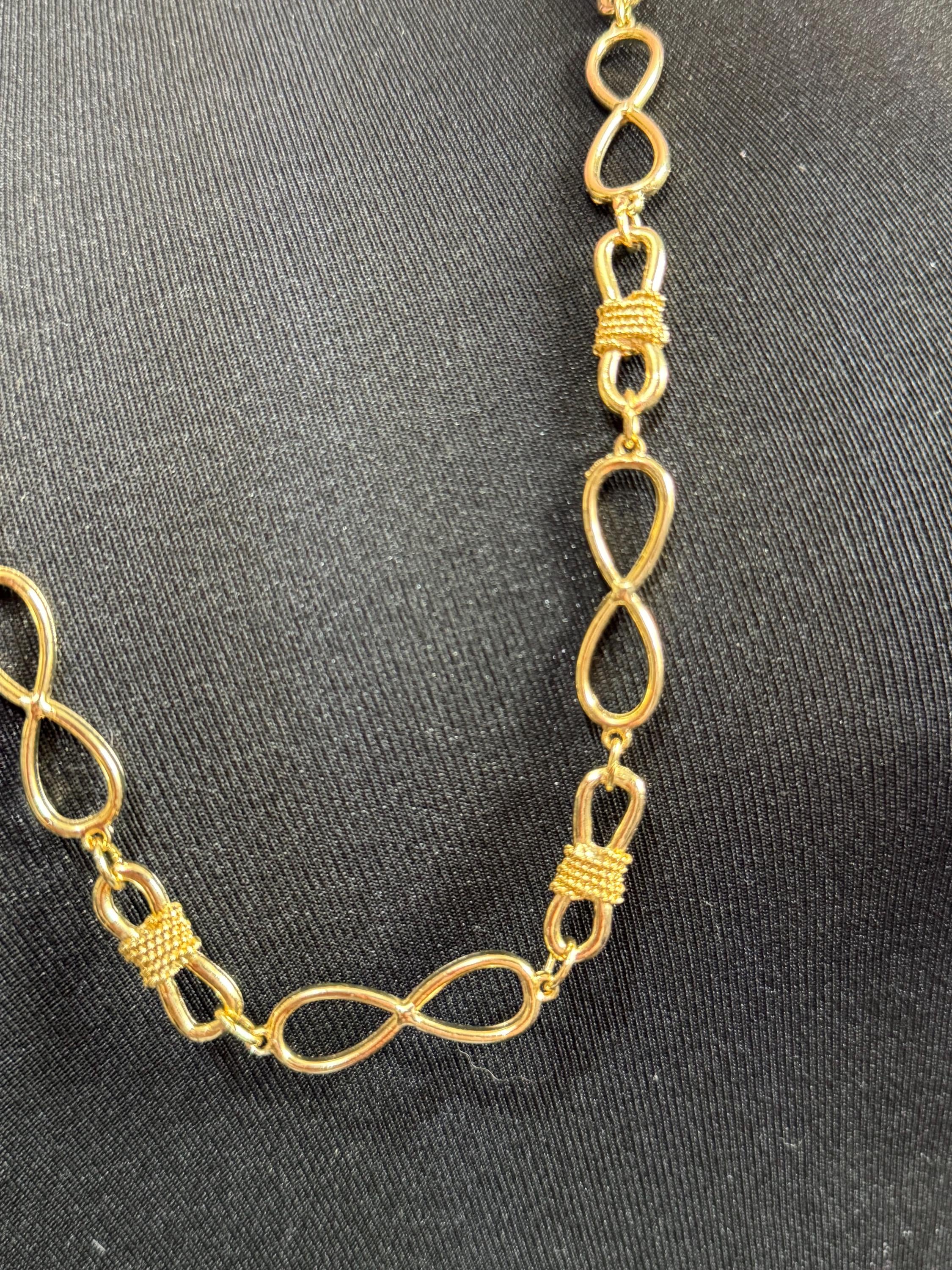 34 inch 87cm long 1980s thick gold plated fancy link figure 8 nautical station necklace for layering