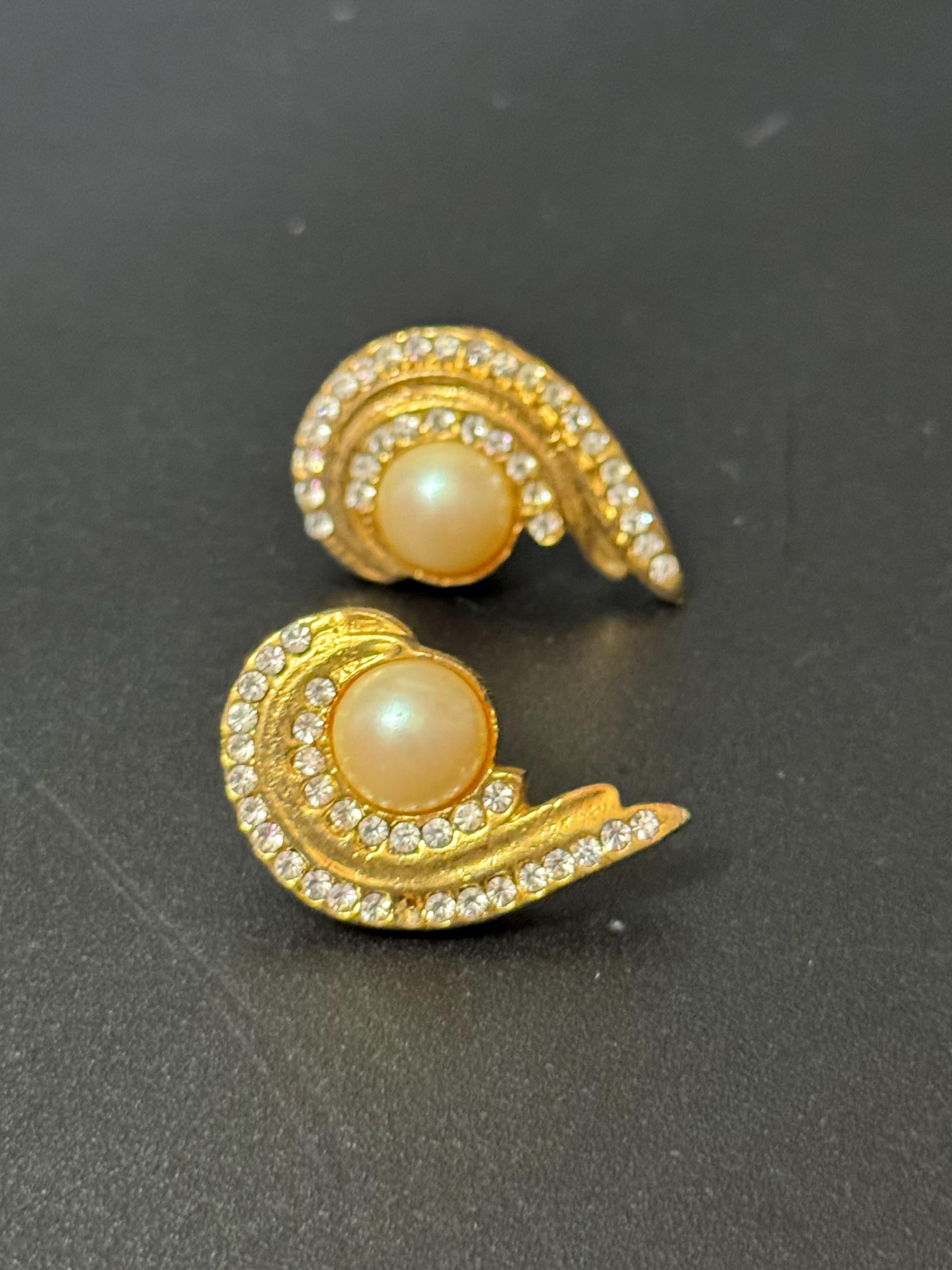 Retro Gold Tone Faux Pearl Diamanté Swirl Stud Earrings