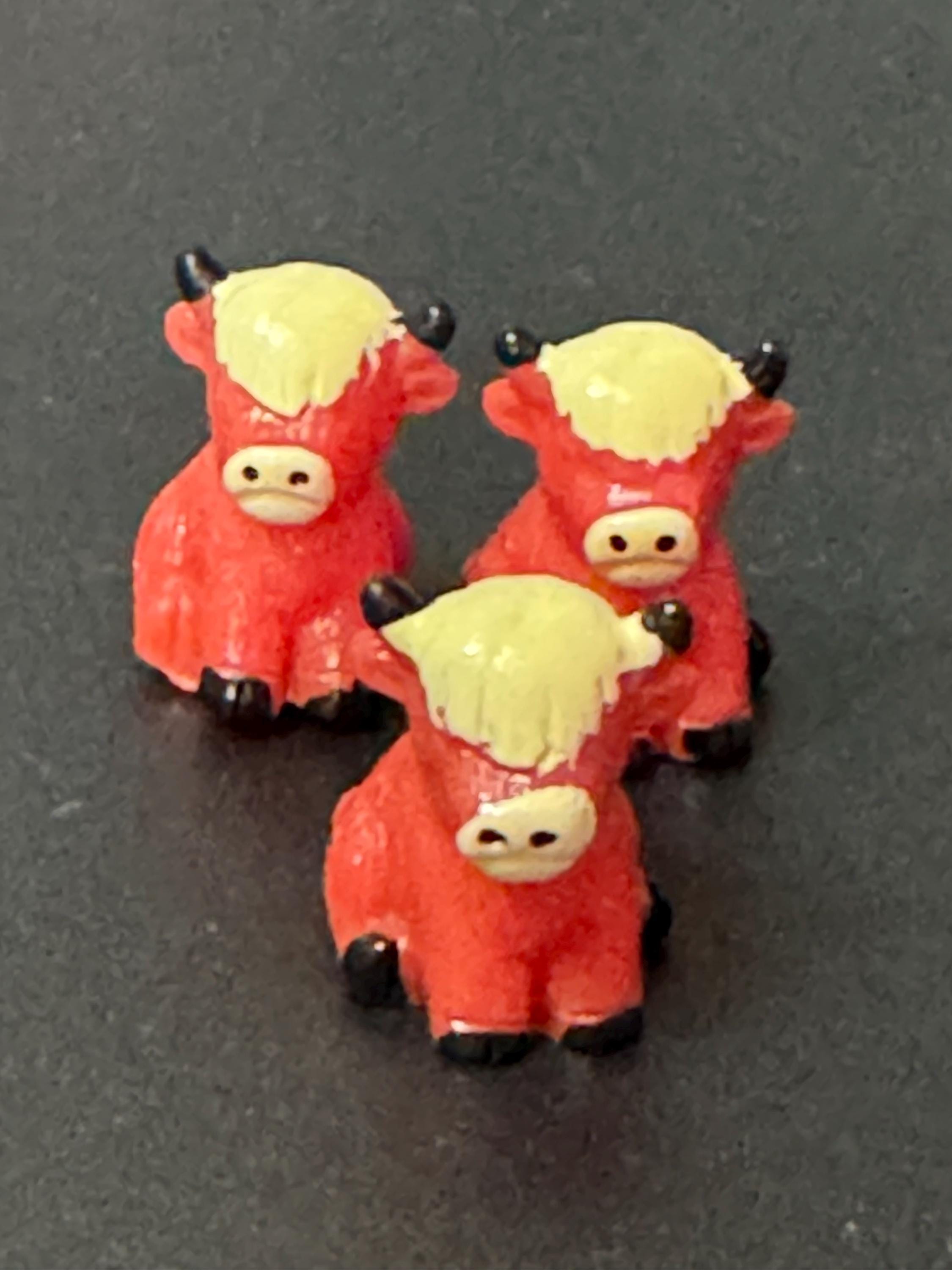 3 x Miniature highland cow cattle toppers tiny figures for cake decoration , craft and dollhouse