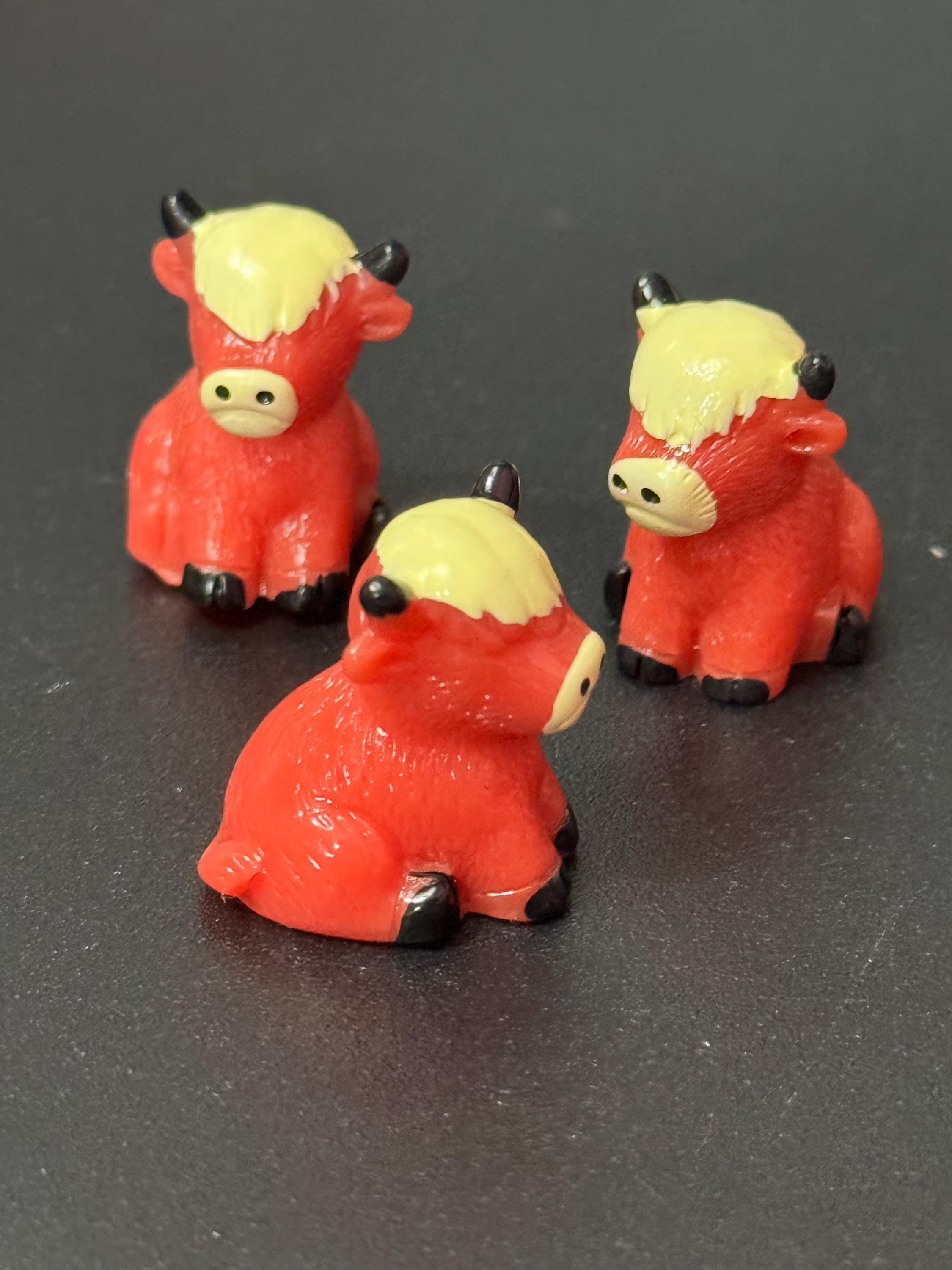 3 x Miniature highland cow cattle toppers tiny figures for cake decoration , craft and dollhouse