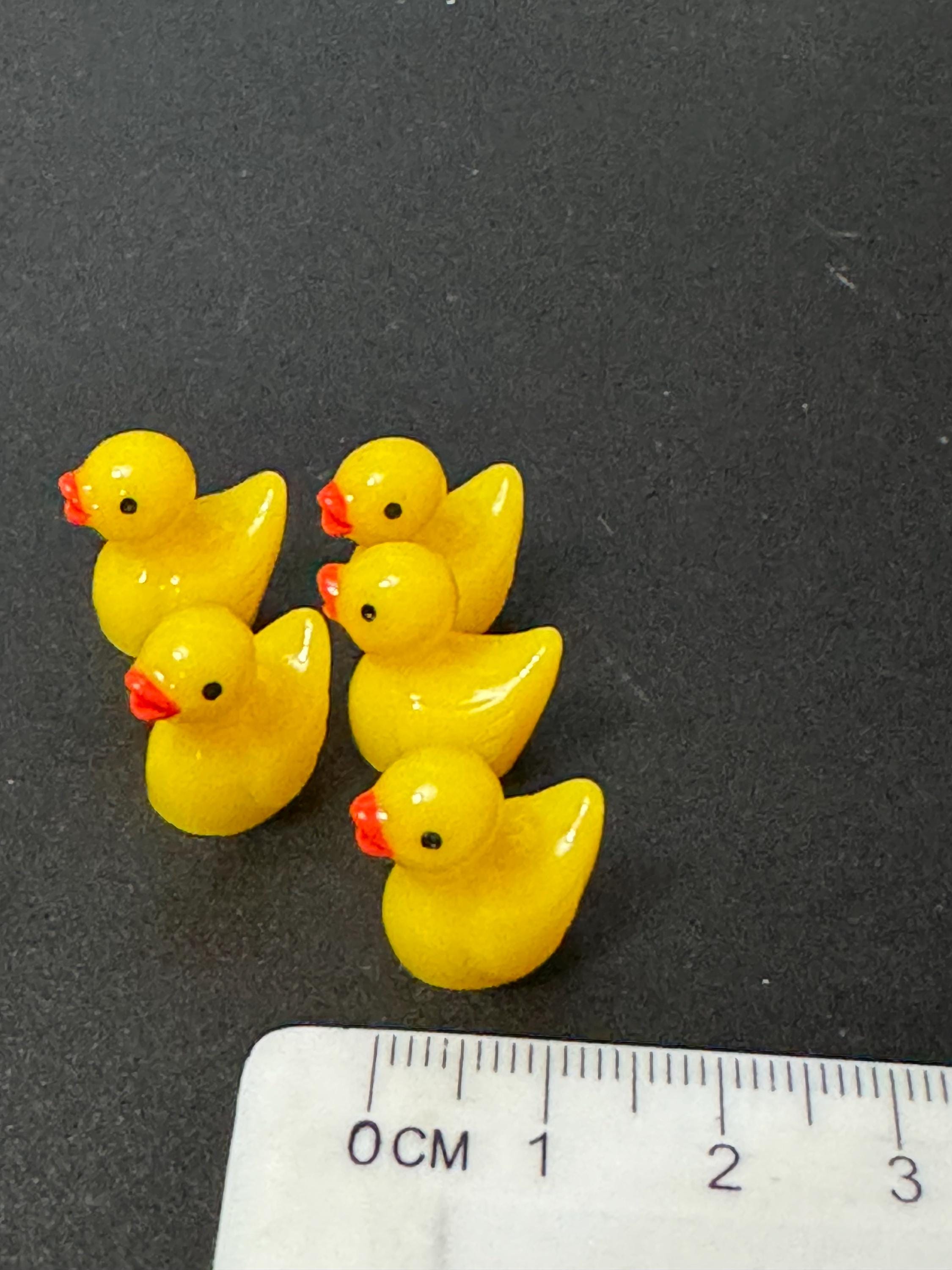 5 x miniature ducks cake toppers fairy garden farmyard dollshouse decorations
