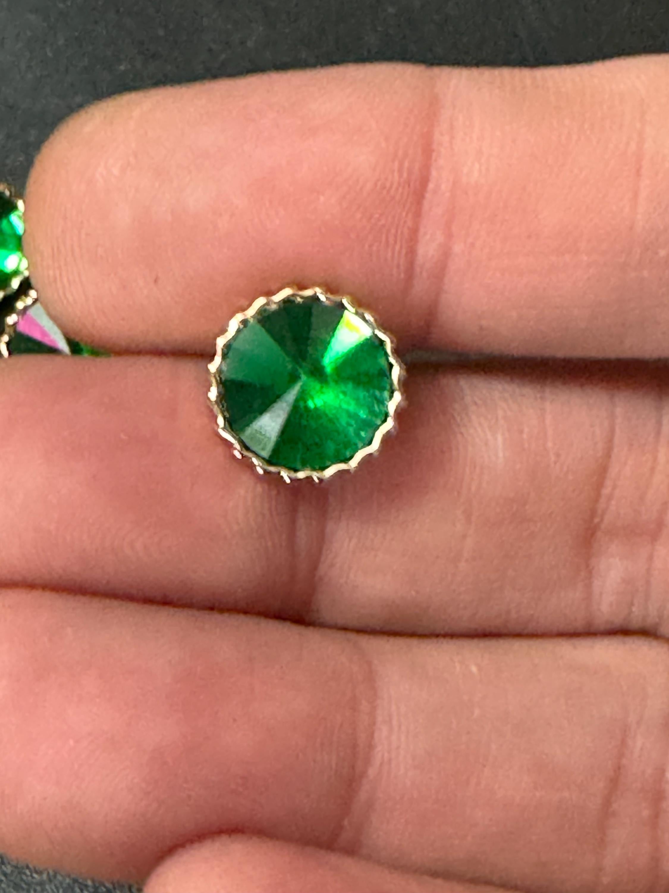 Pack of 10 Emerald Green Rivoli Diamond Acrylic Crystal Buttons - 12mm Gold Tone