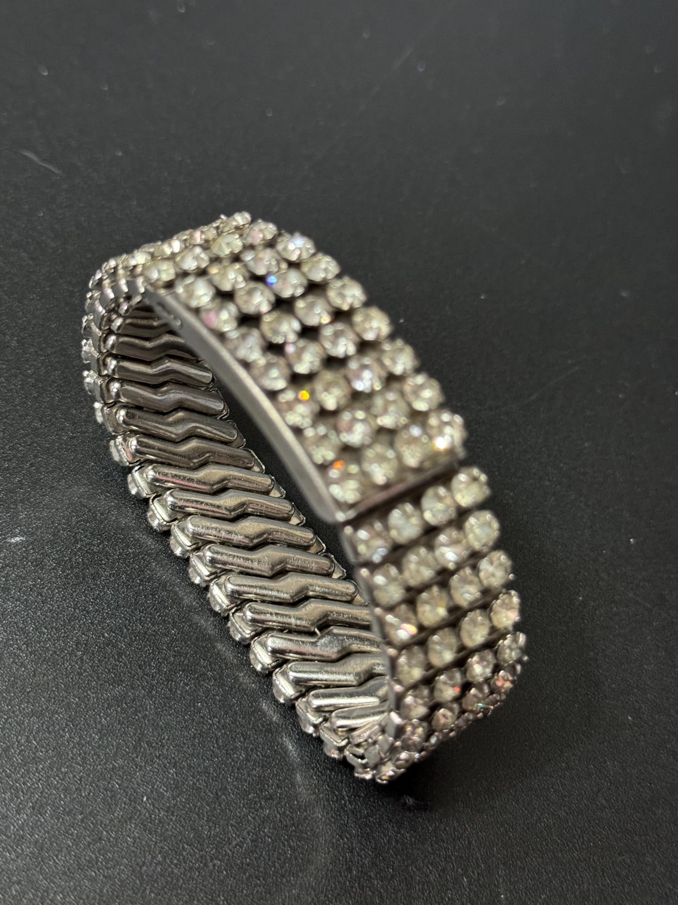 Secret photo locket 1950s Vintage chrome clear glass paste expandable bracelet