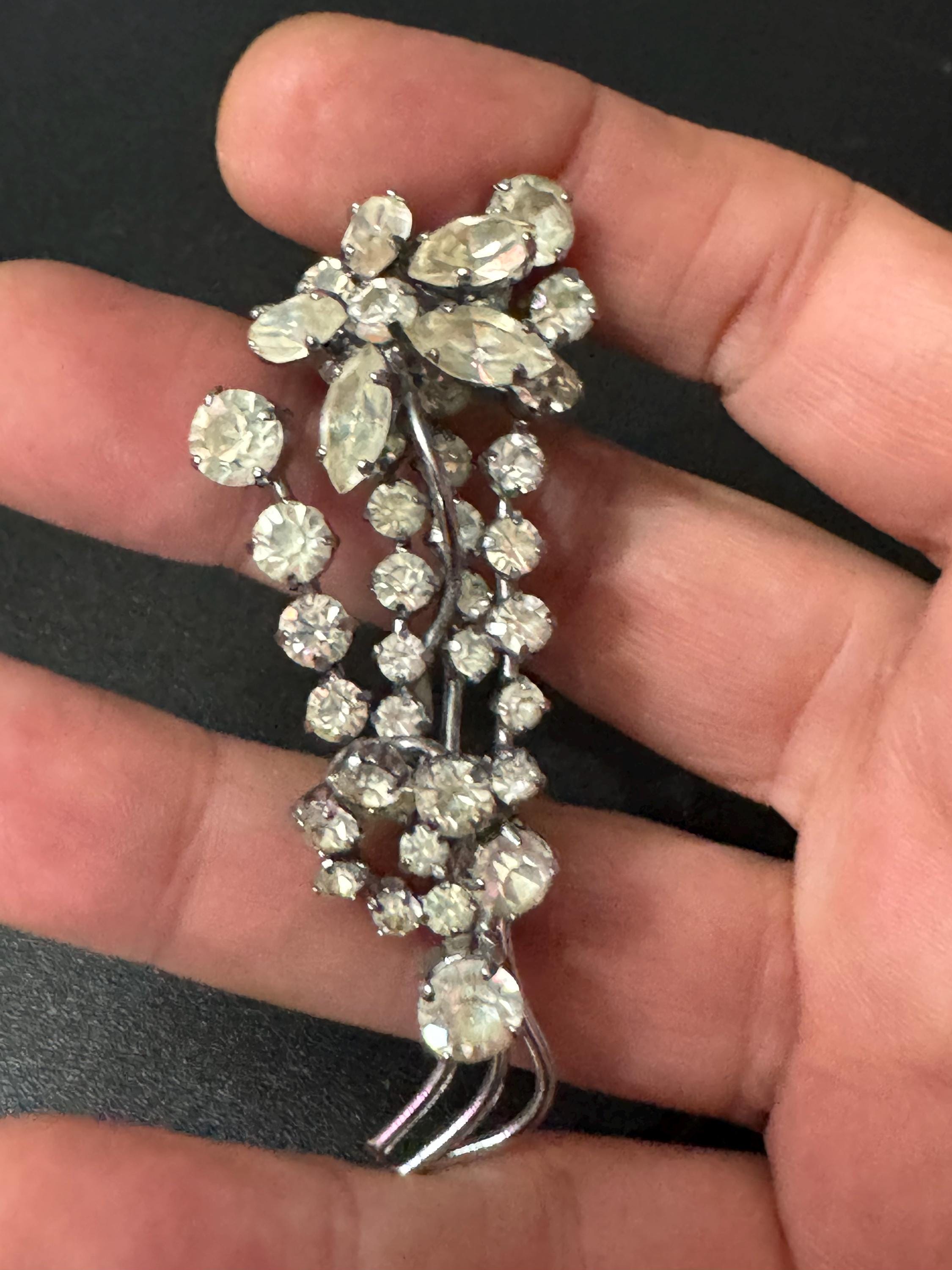 Vintage floral paste glass clear Diamanté silver tone Brooch
