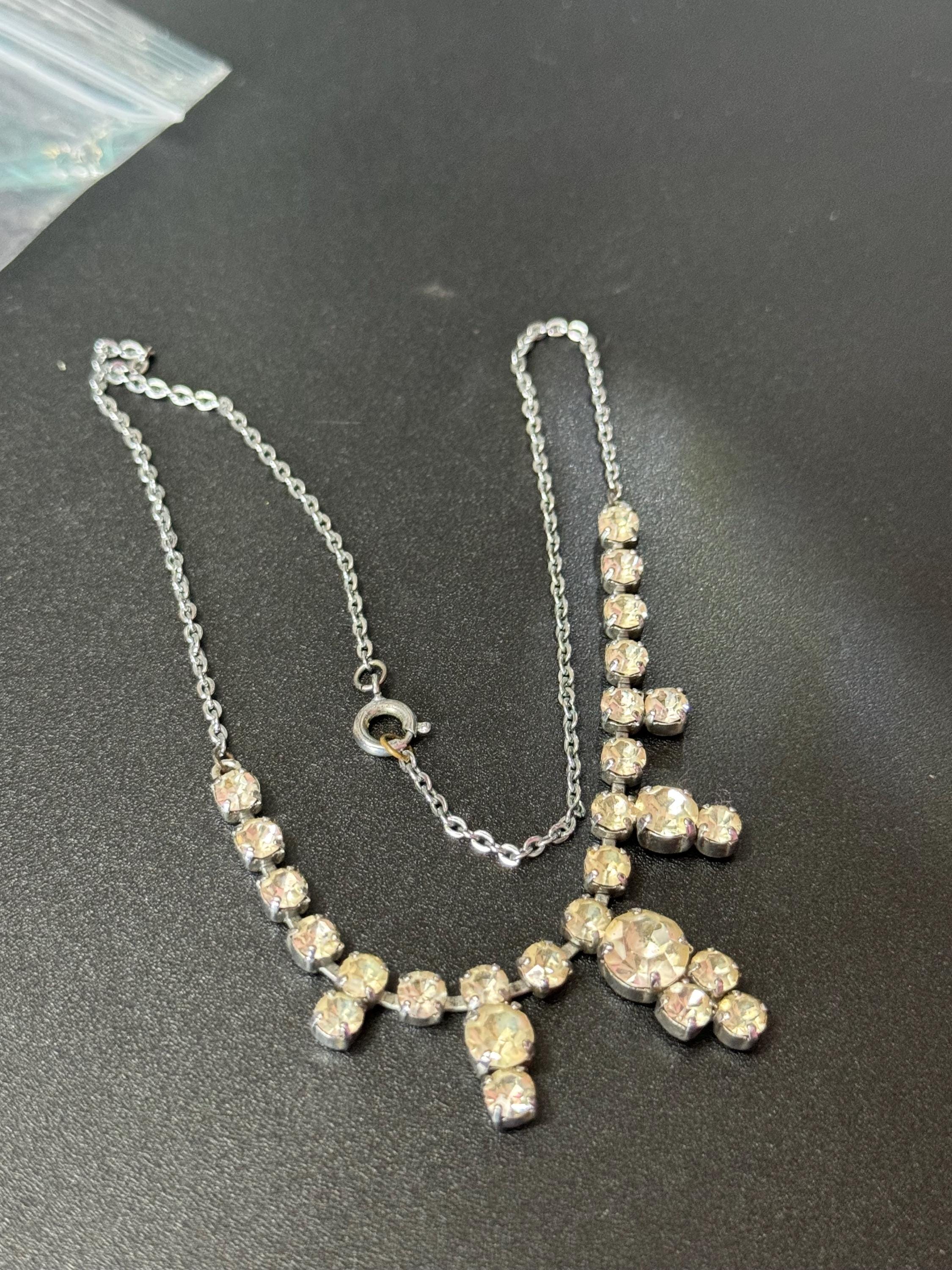 Vintage clear diamanté glass rhinestone crystal silver tone necklace 41cm