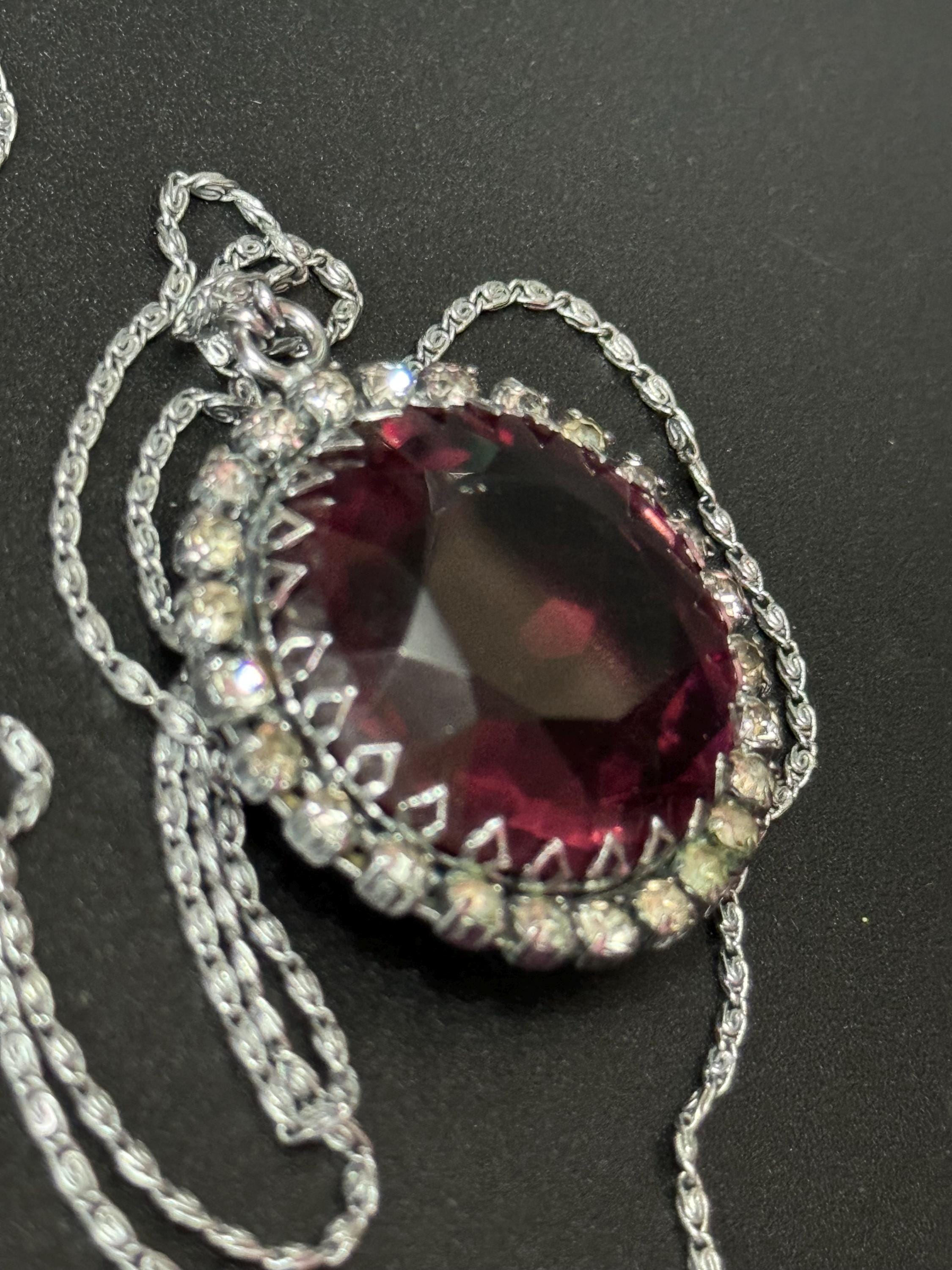 Vintage large silver tone round clear diamanté purple amethyst glass 1970s pendant necklace