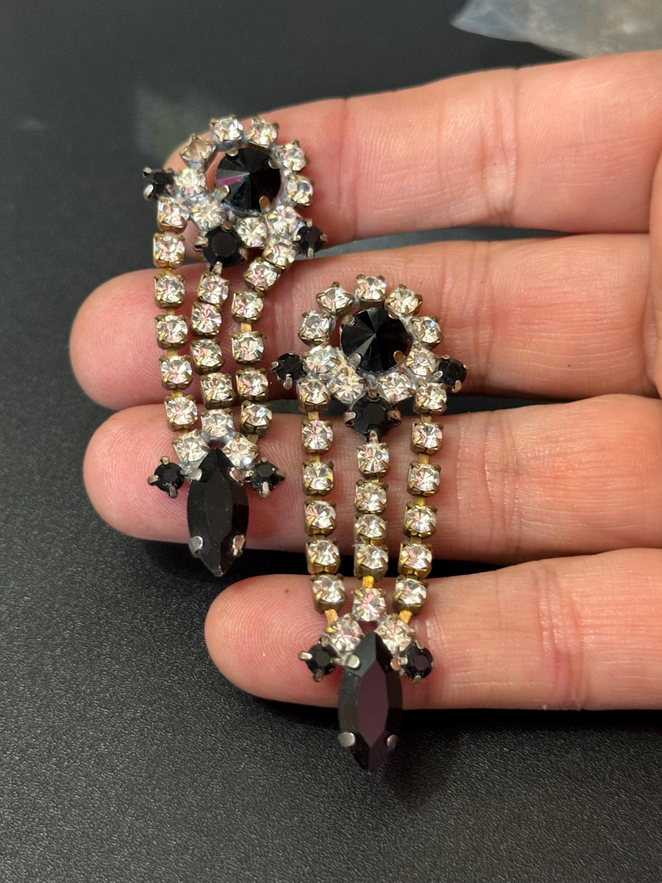 Vintage Czech black and clear Rhinestone Diamanté Drop Clip on Earrings