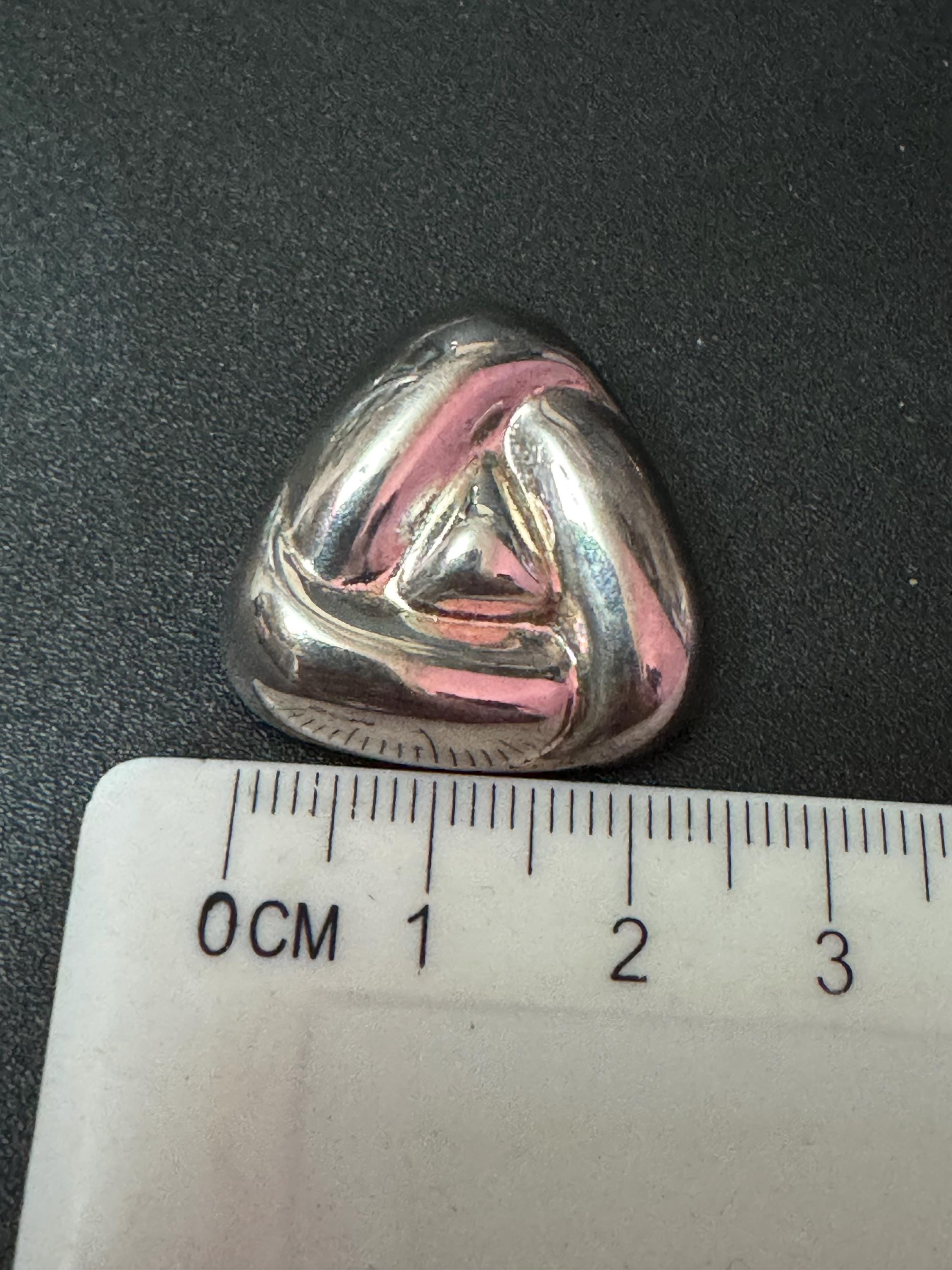 Vintage 925 modernist textured sterling silver triangular abstract clip on earrings 2.5cm hollow