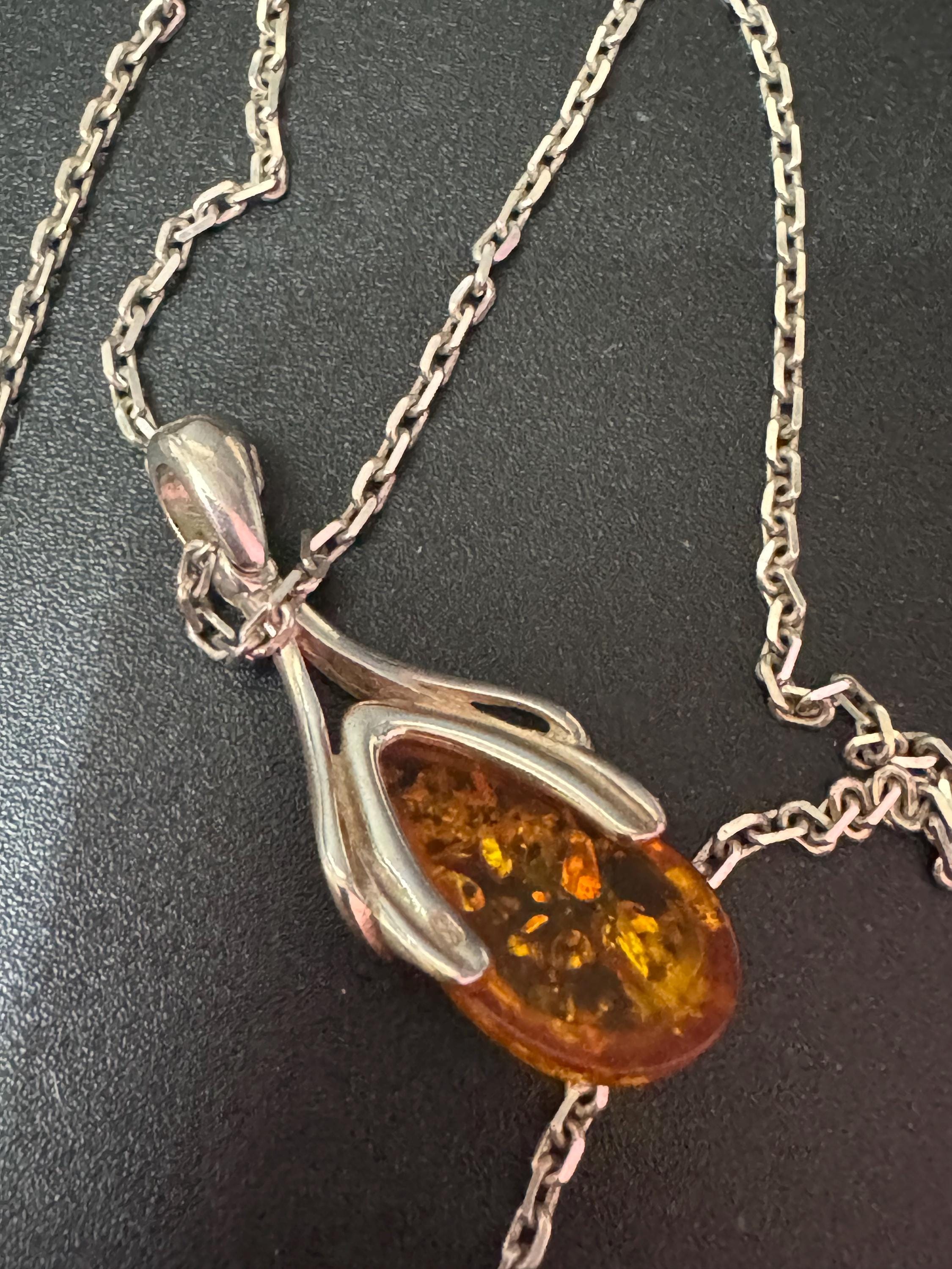 Natural Amber gem set teardrop Pendant and chain necklace Sterling 925 Silver gemstone resin jewellery 9.5 grams