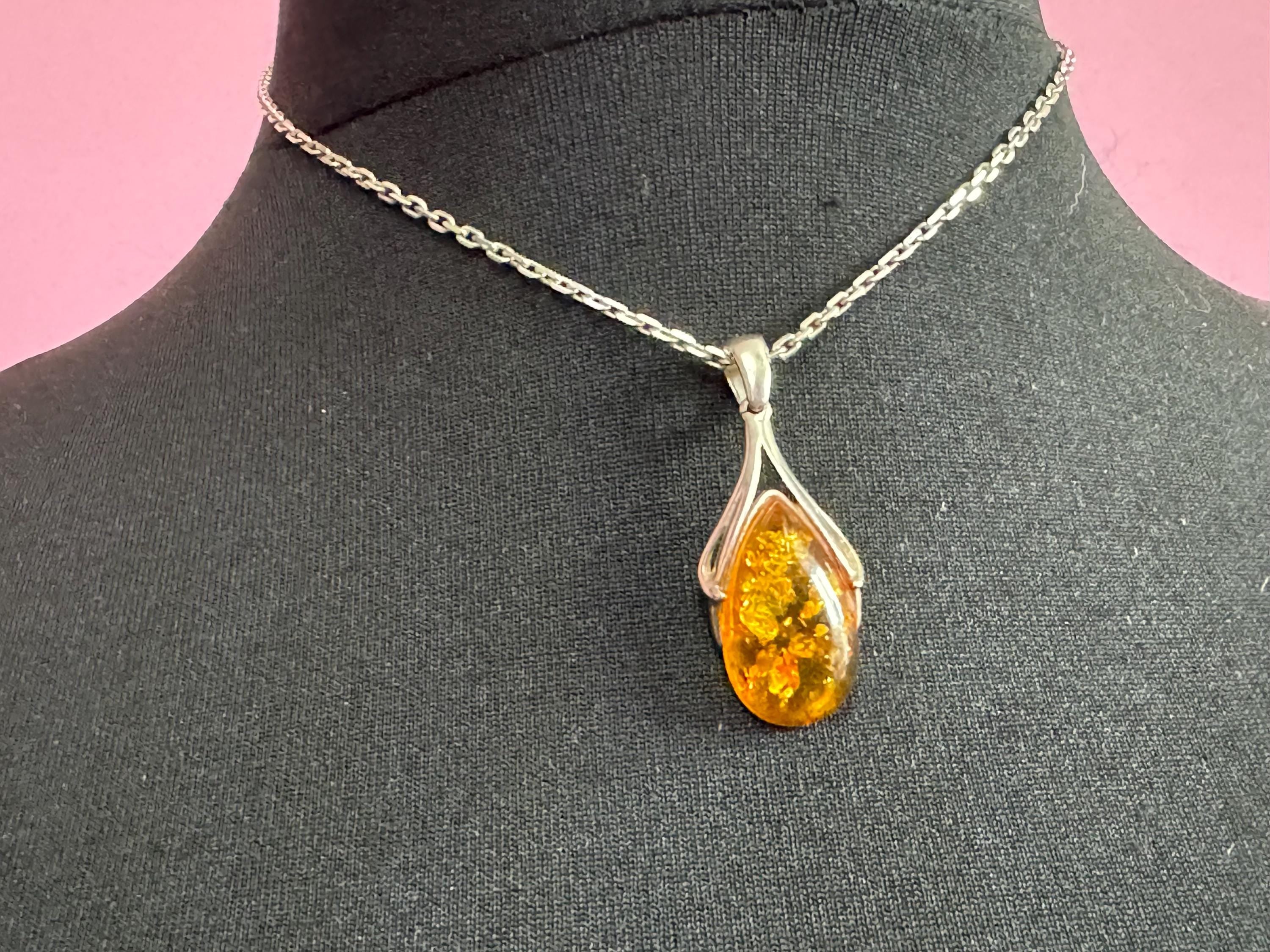 Natural Amber gem set teardrop Pendant and chain necklace Sterling 925 Silver gemstone resin jewellery 9.5 grams