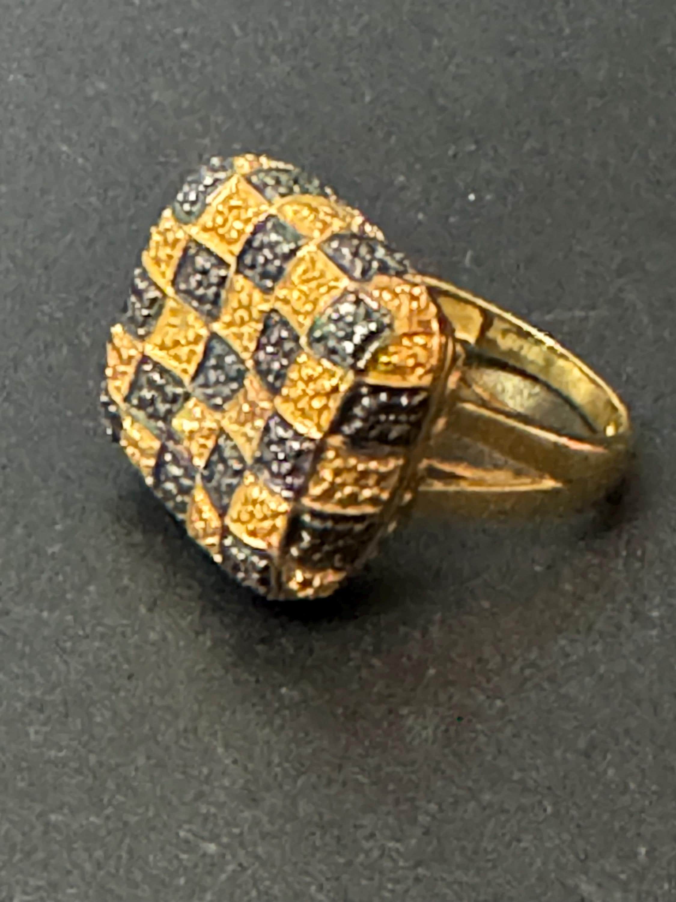 Signed Karis retro gold plated black chequerboard oversized square cocktail ring size Q.5