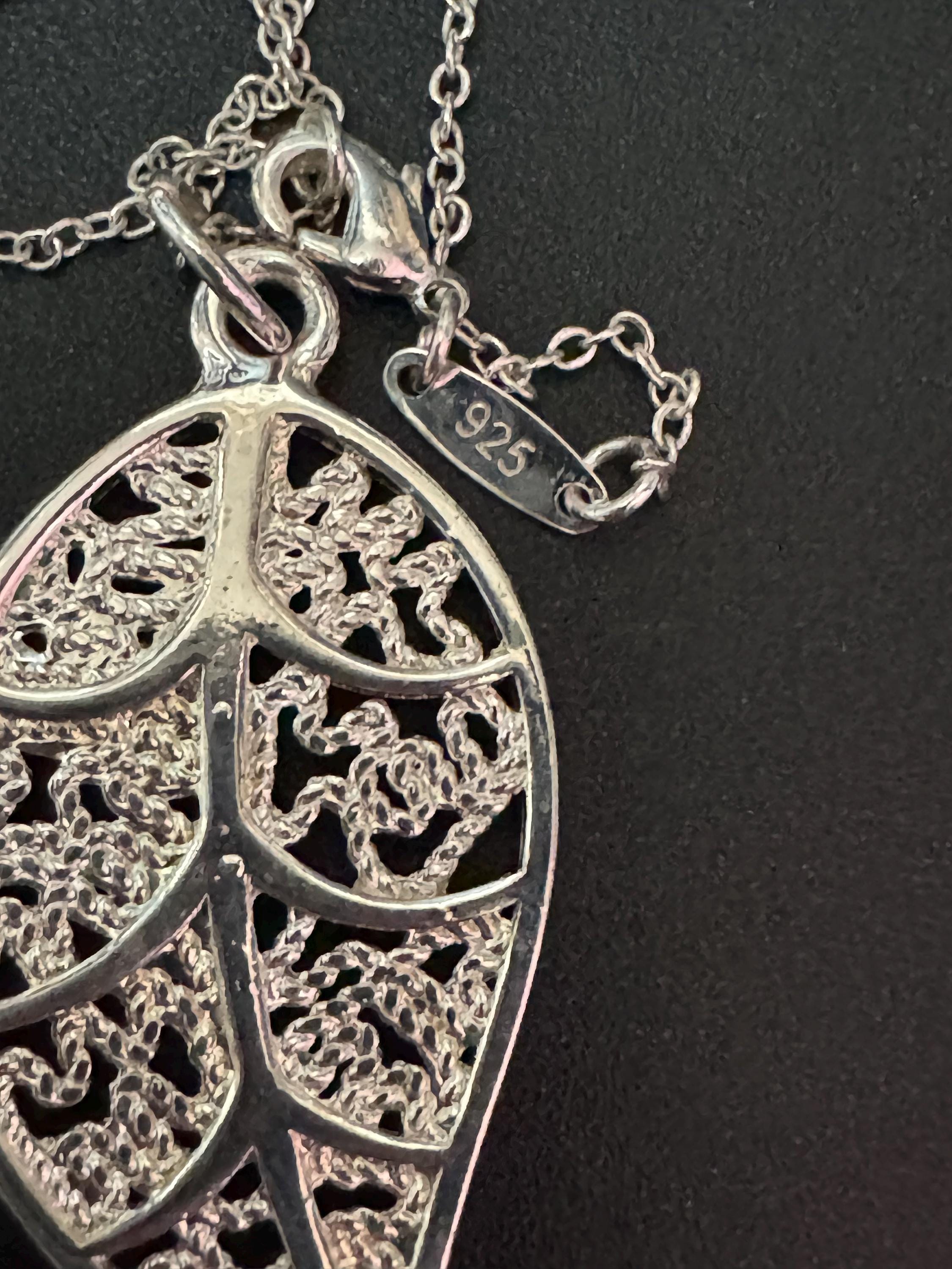 Retro 925 Sterling silver leaf necklace 46cm long 7.1grams