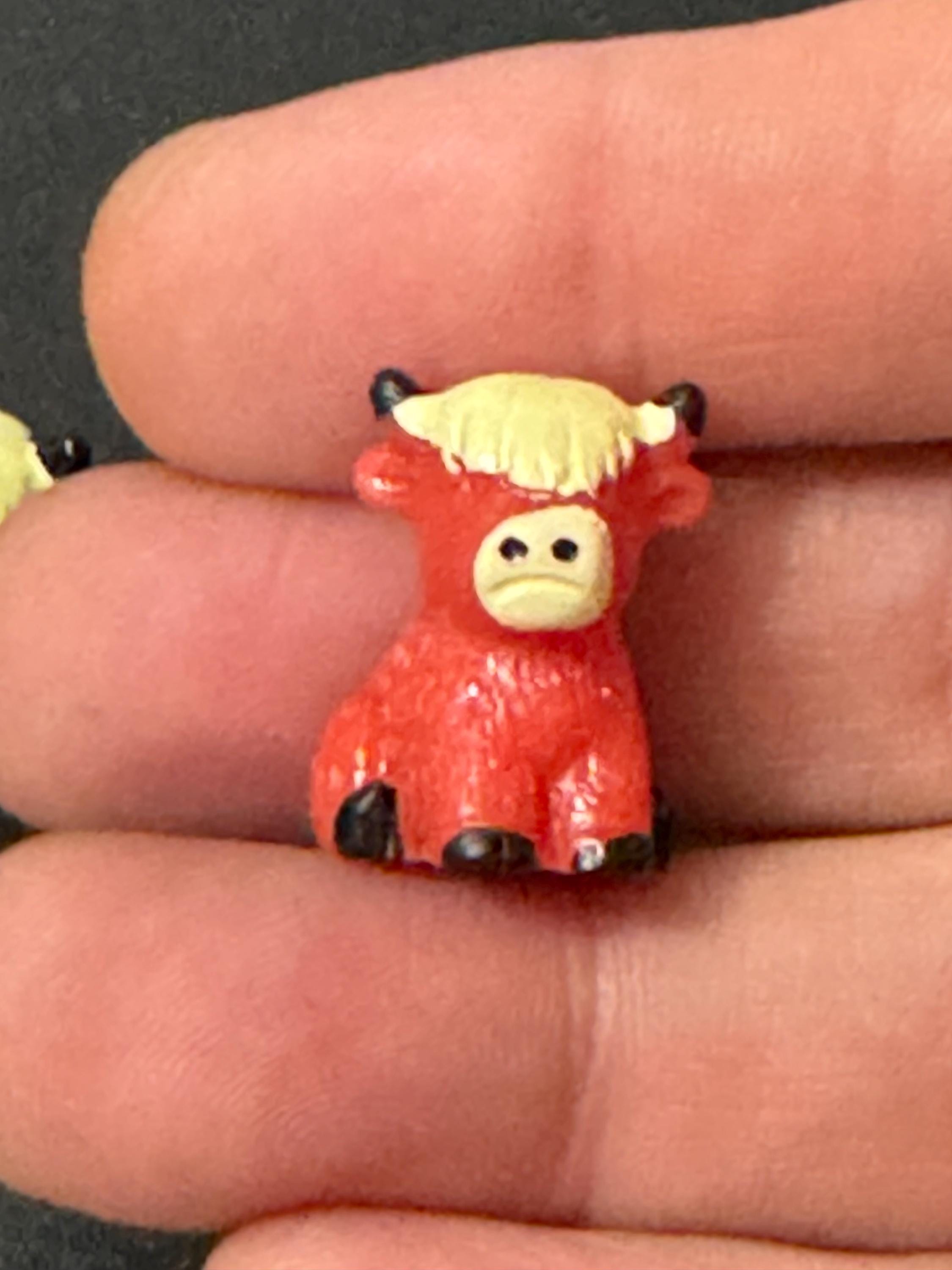 3 x Miniature highland cow cattle toppers tiny figures for cake decoration , craft and dollhouse
