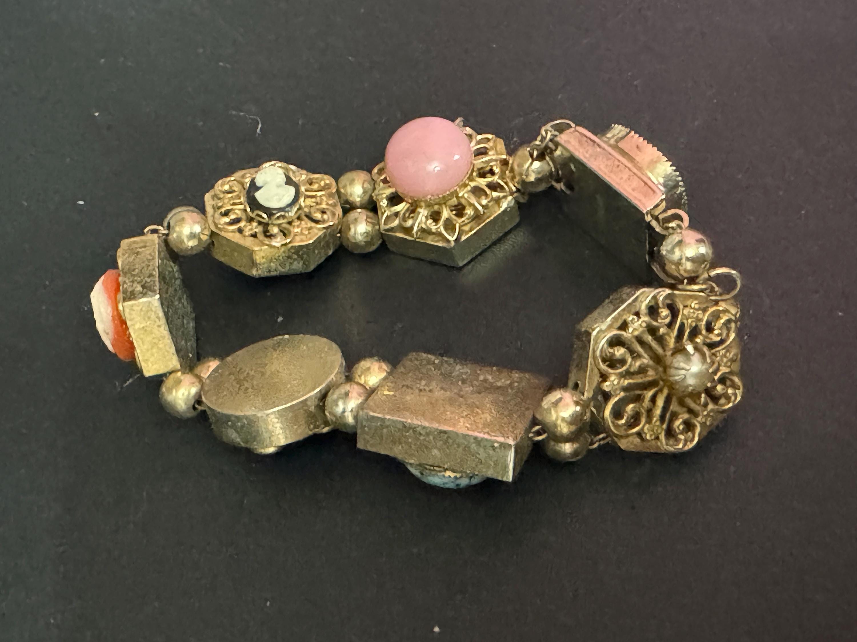 Signed Reinad Vintage Gold tone panel link cameo gemstone charm cabochon bracelet