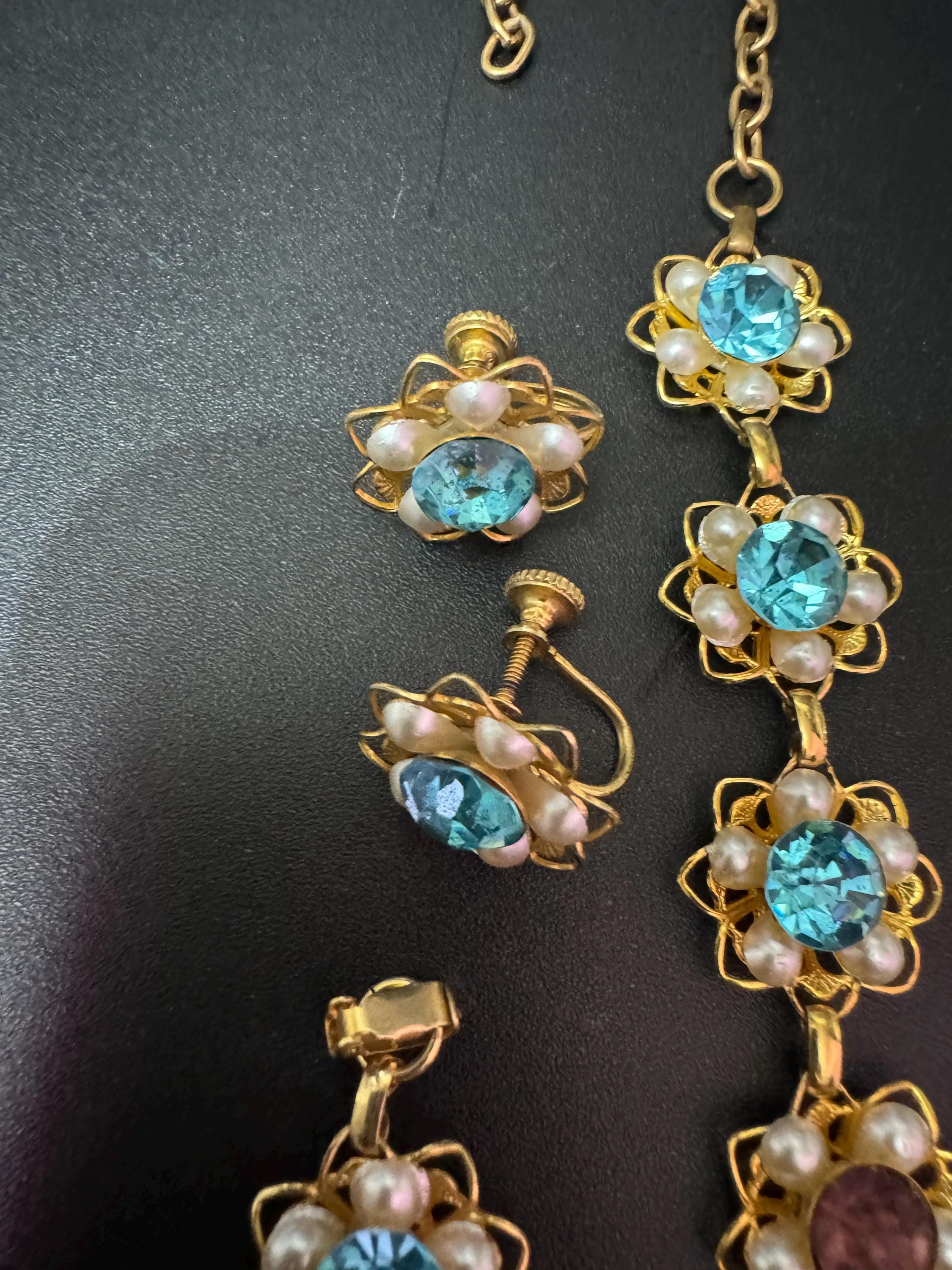 Vintage Faux Pearl Floral Jewelry Set: Necklace, Bracelet & Earrings