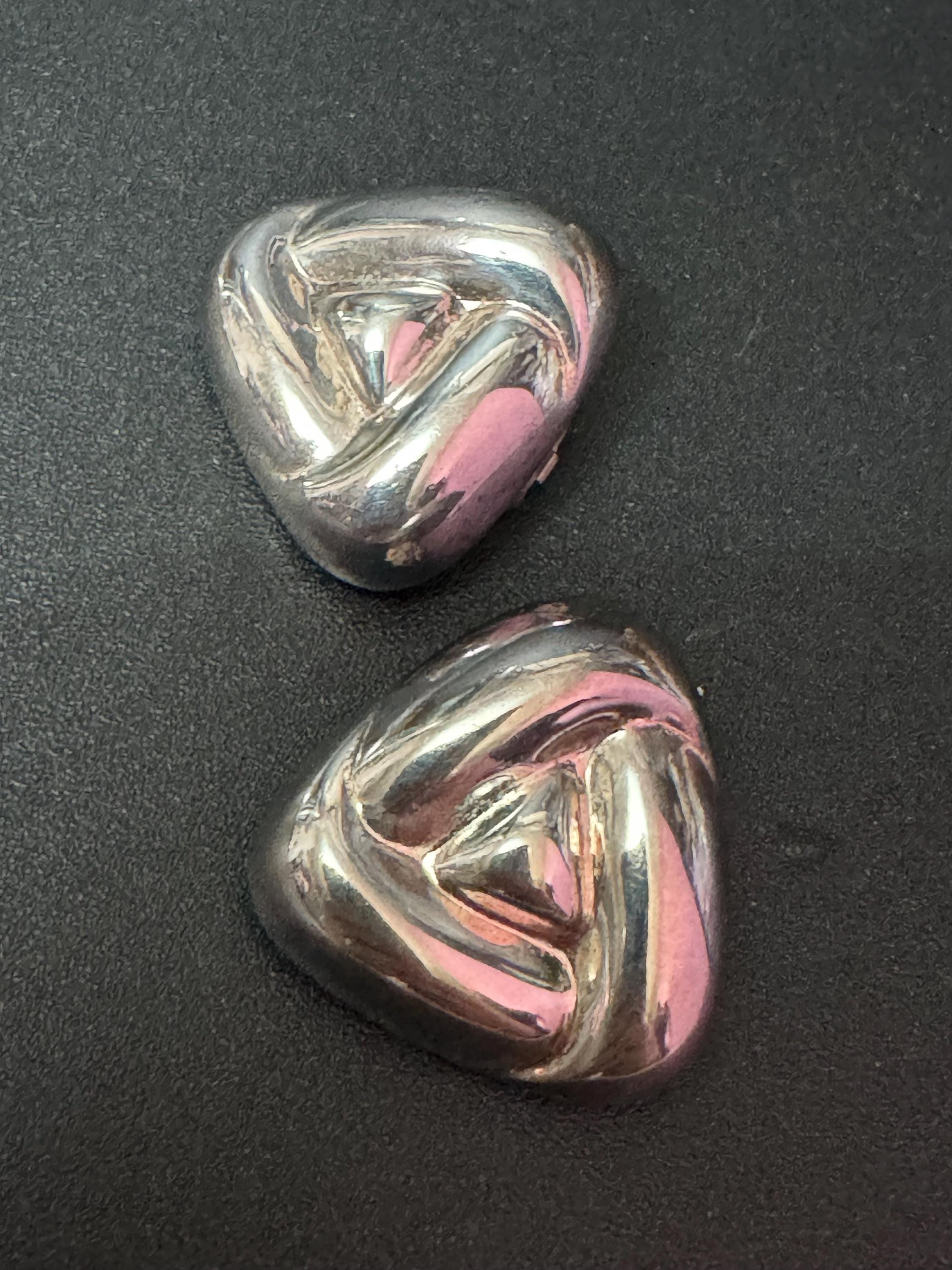 Vintage 925 modernist textured sterling silver triangular abstract clip on earrings 2.5cm hollow