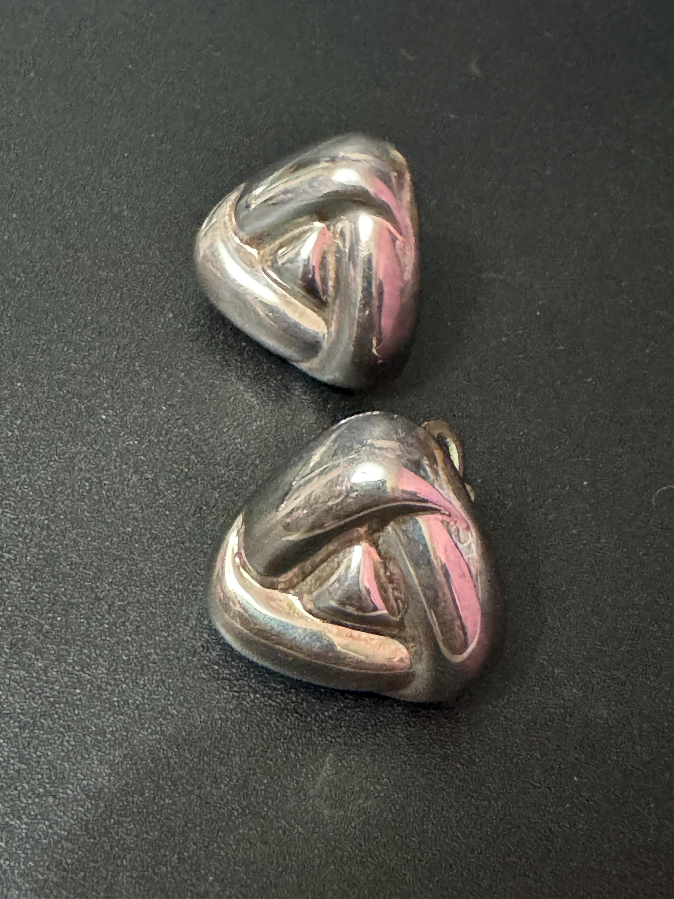 Vintage 925 modernist textured sterling silver triangular abstract clip on earrings 2.5cm hollow