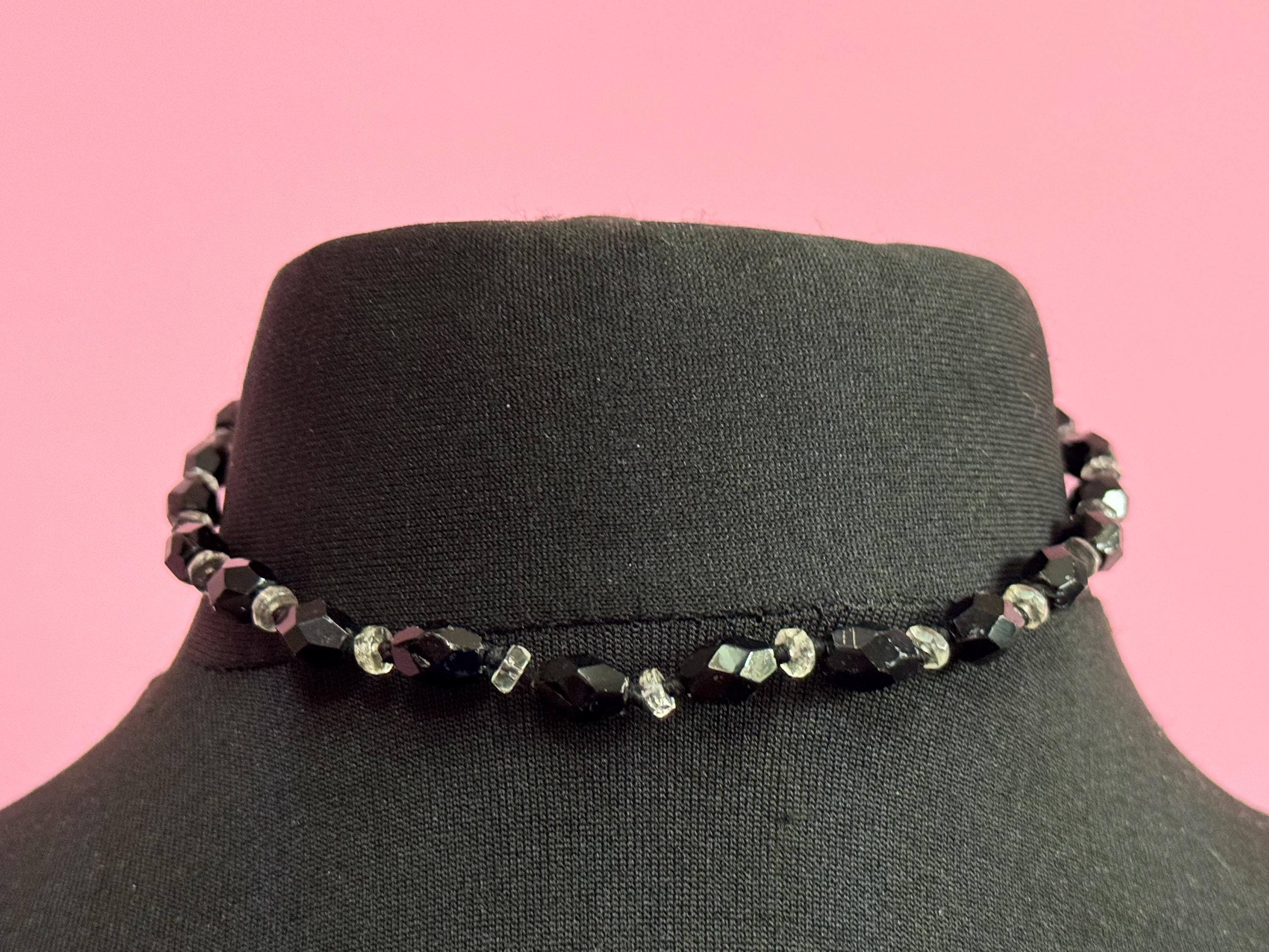 Petite neck 40cm 1950s vintage clear and black individually knotted beaded Art Deco necklace french jet black glass