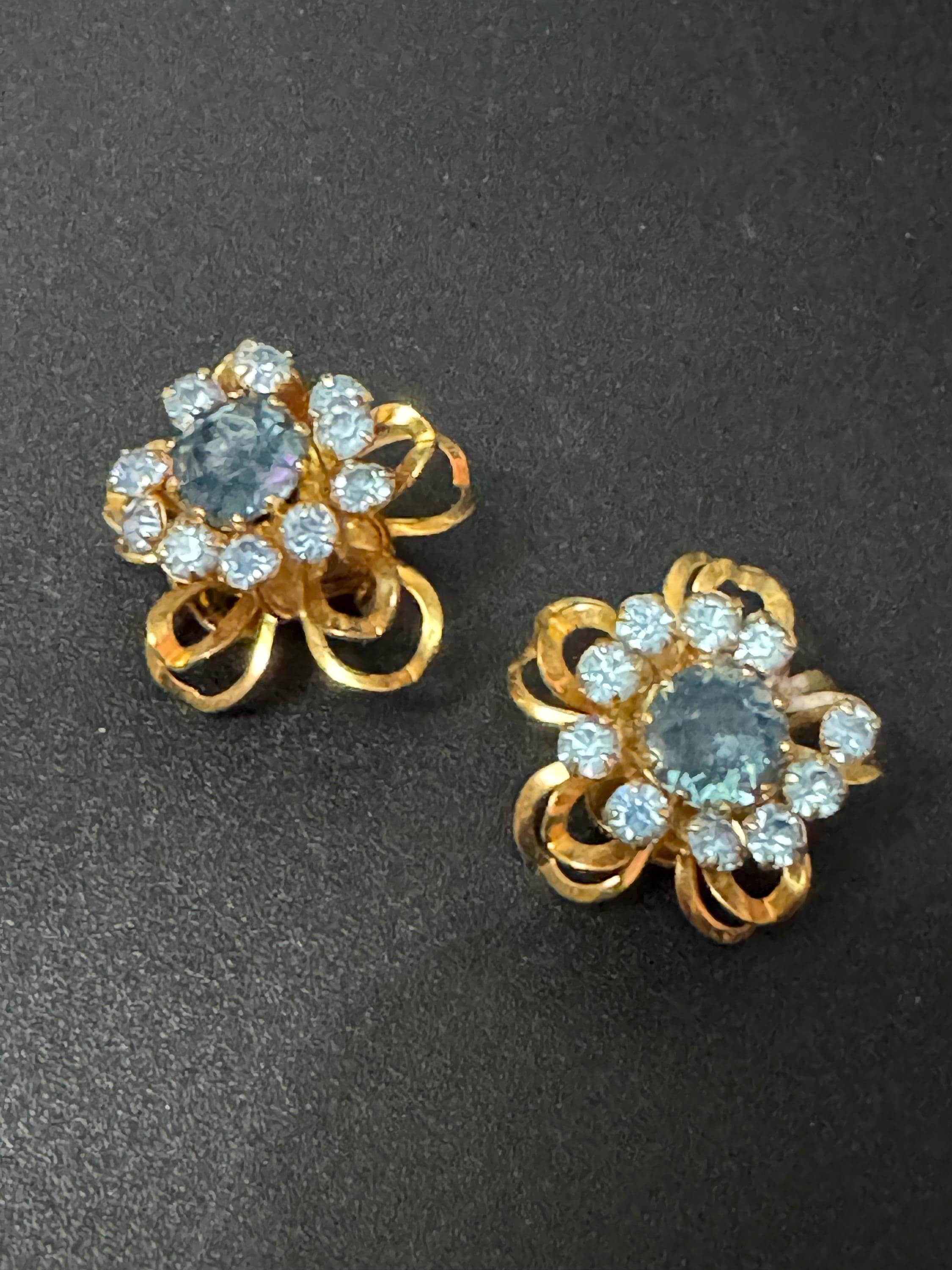 Vintage Mid century Gold tone statement blue sapphire glass diamanté stud clip on earrings