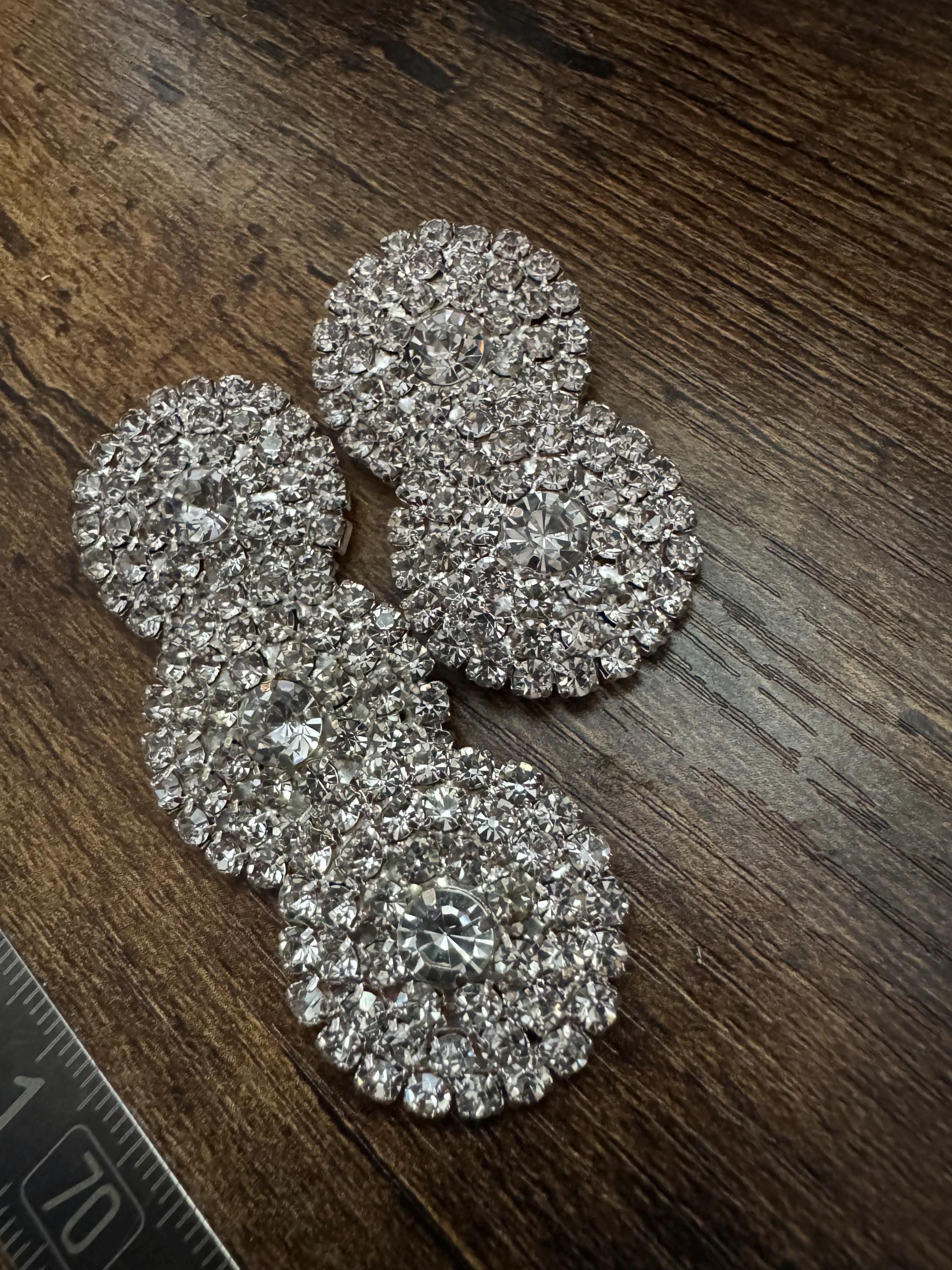 24mm clear diamanté buttons, set 5 low domed silver tone