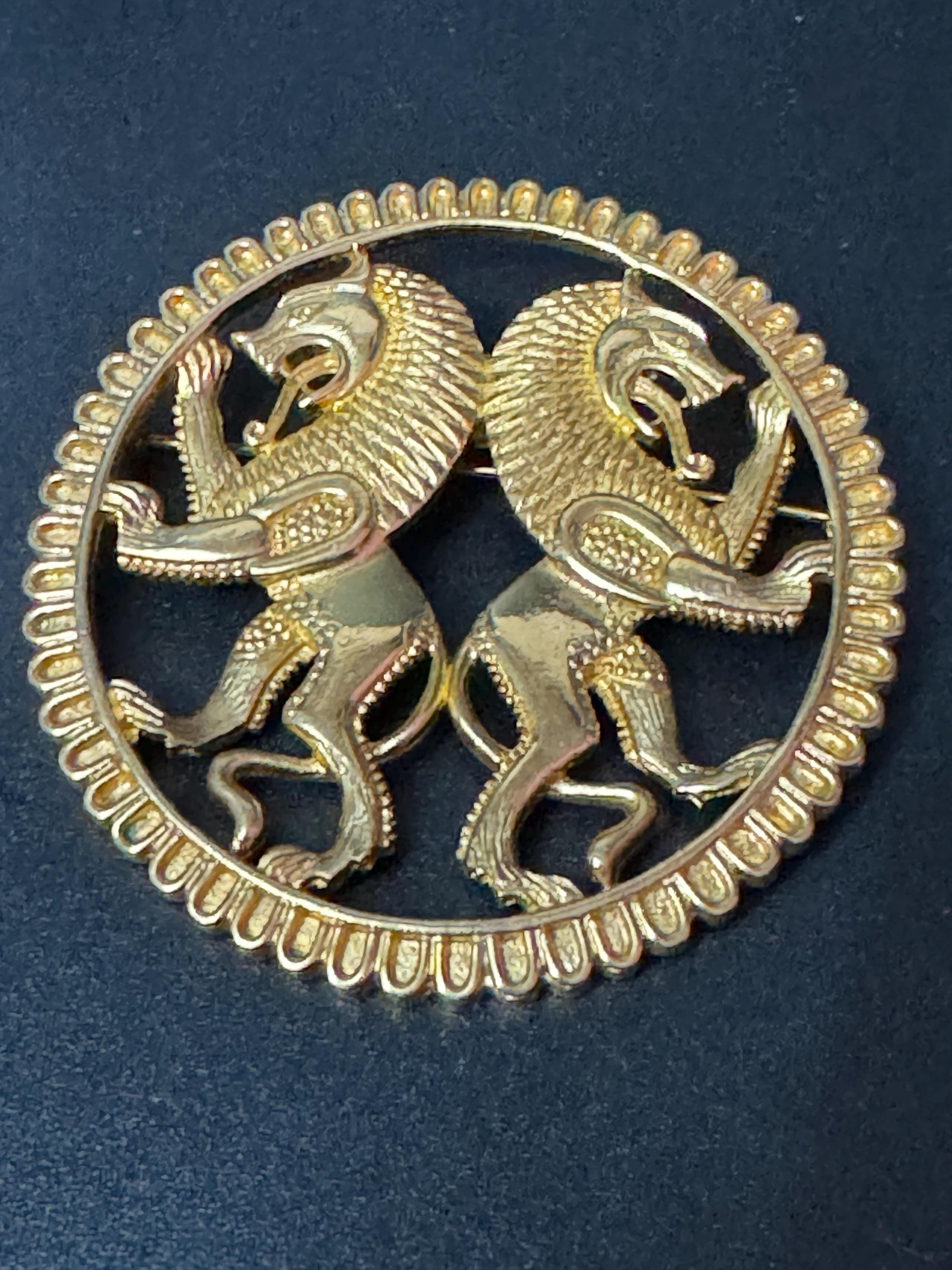 Vintage 1960s Gold Plated Rampant Lions Brooch - Jennifer Gibson XL Openwork